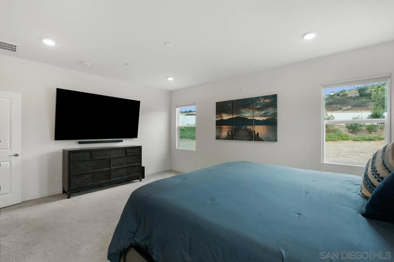 https://cdn.realtyfeed.com/cdn/127/260018068/e73d4bb264d86b45bfbfbc0701d6fe24.webp