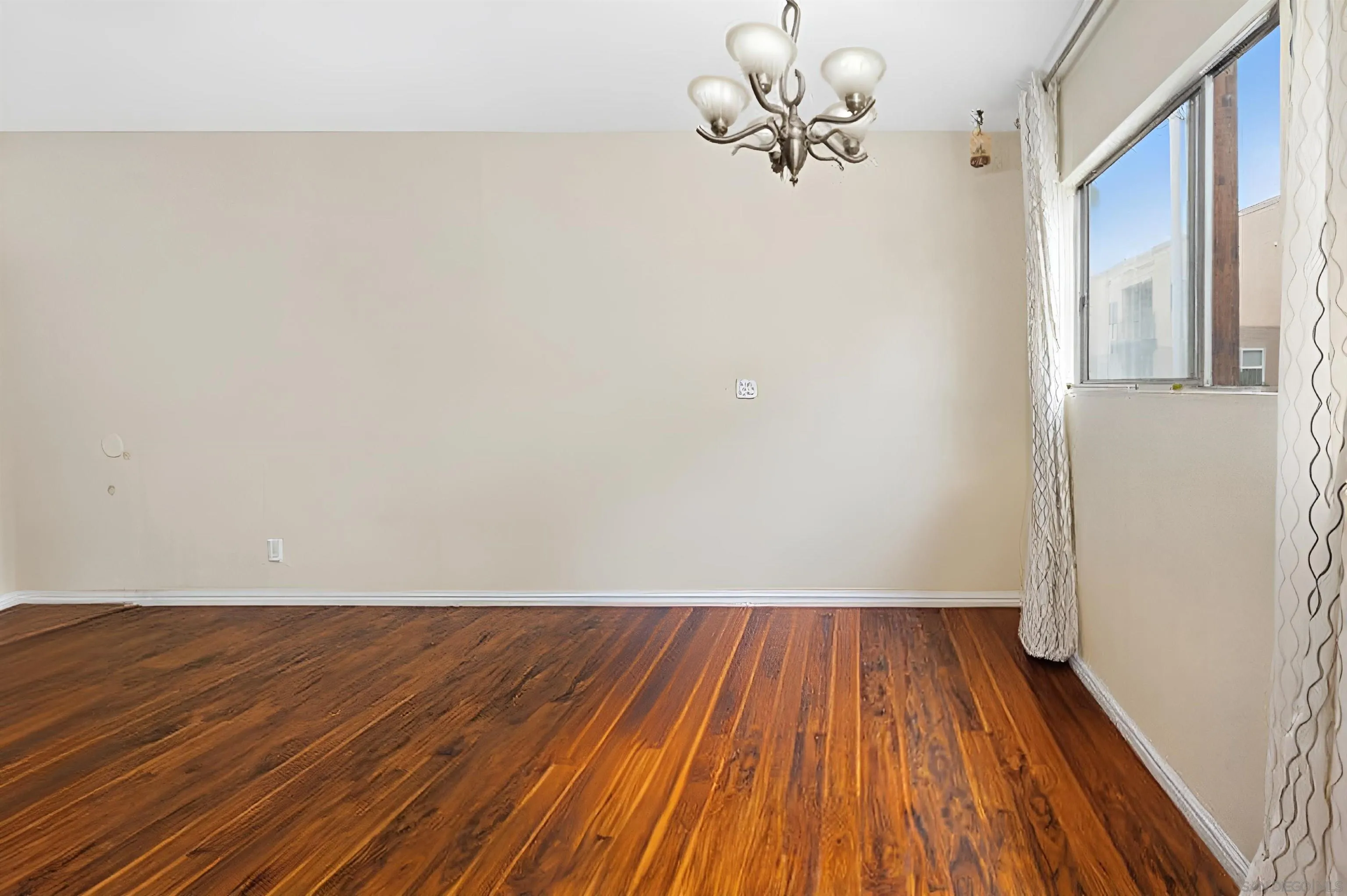 Photo #4: 260018070 Listing: Photo #4