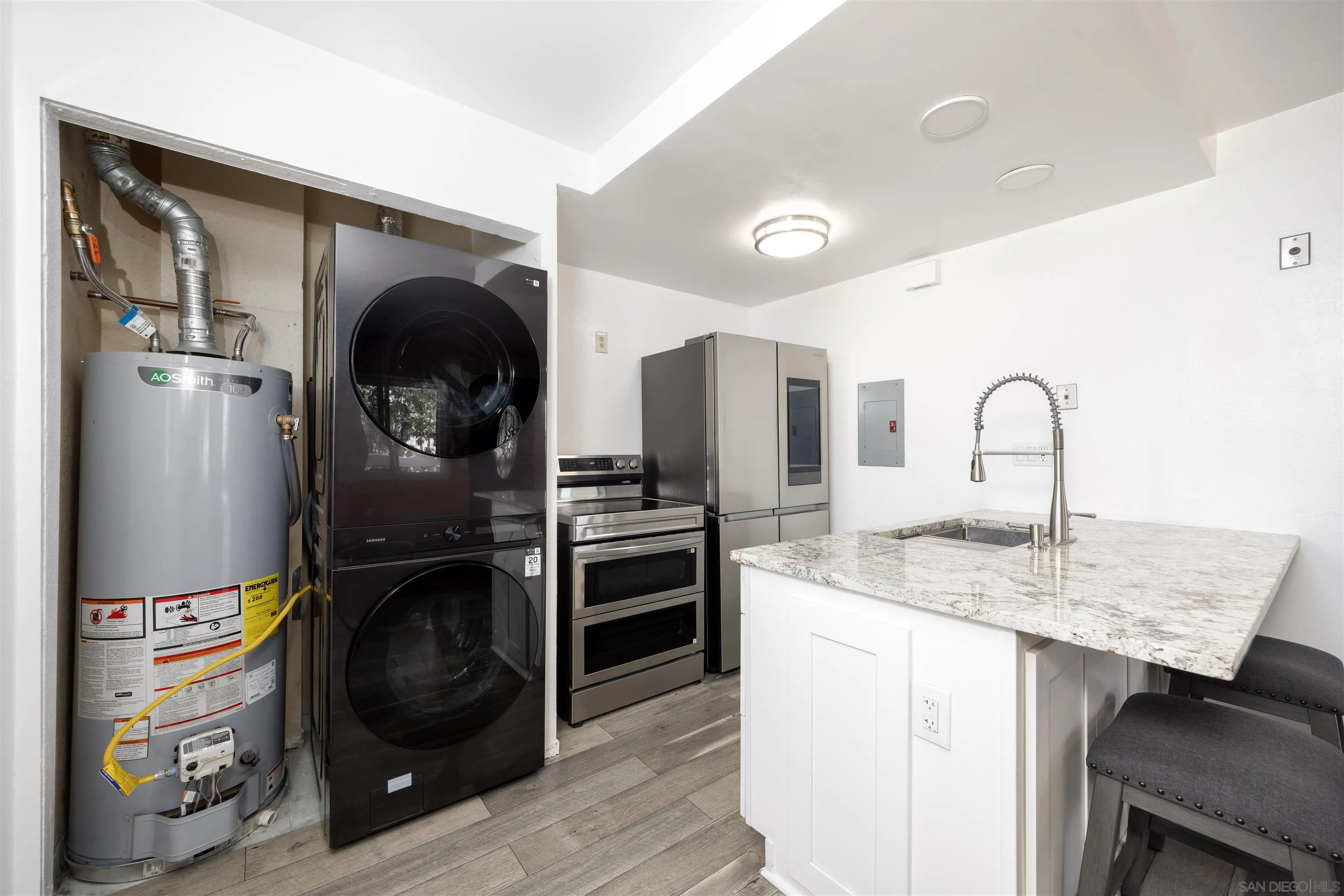 https://cdn.realtyfeed.com/cdn/127/260018073/06b03e7bf699fff022157f1f634182a3.webp