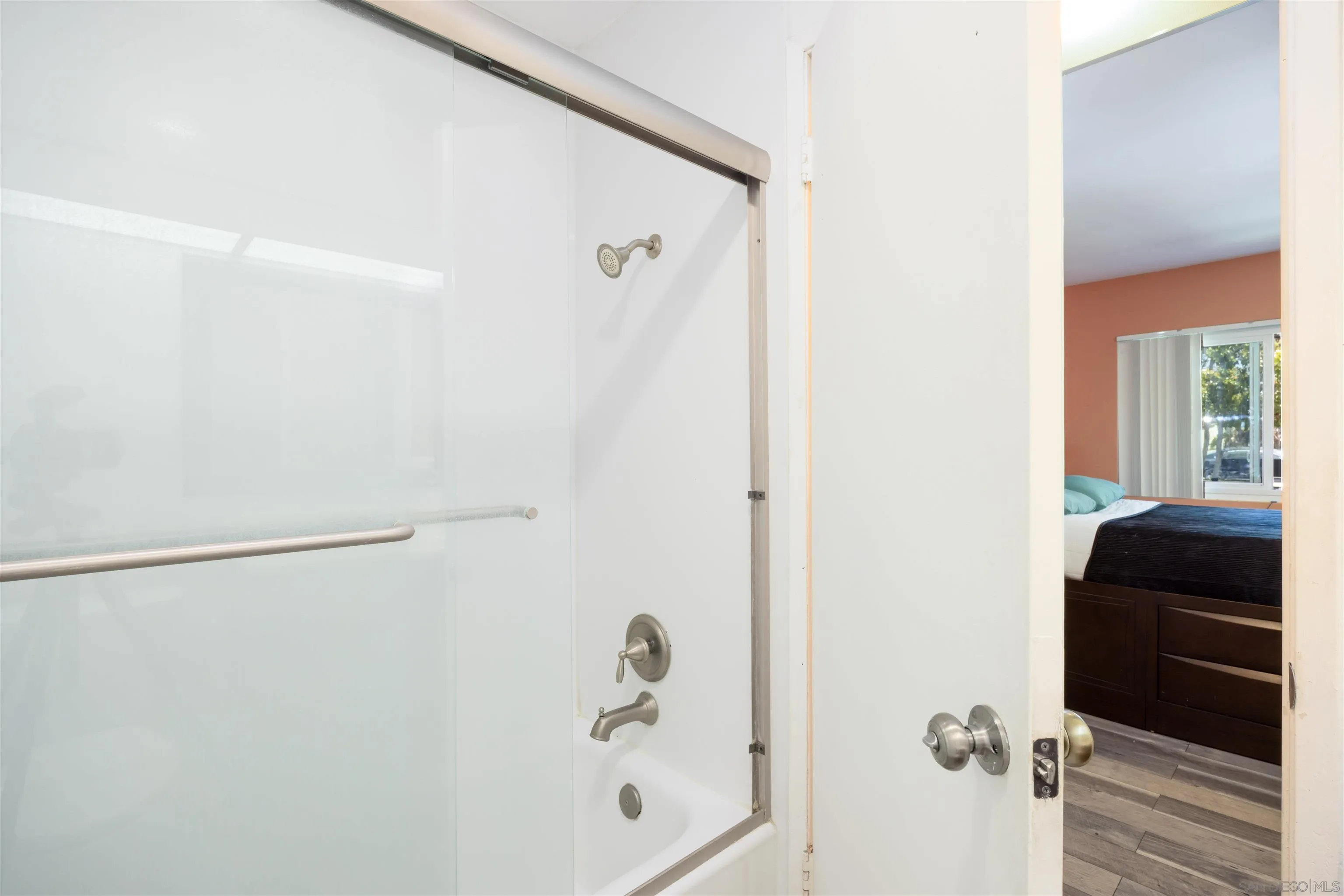 https://cdn.realtyfeed.com/cdn/127/260018073/976283acfd32a7ab4b71185da0587633.webp
