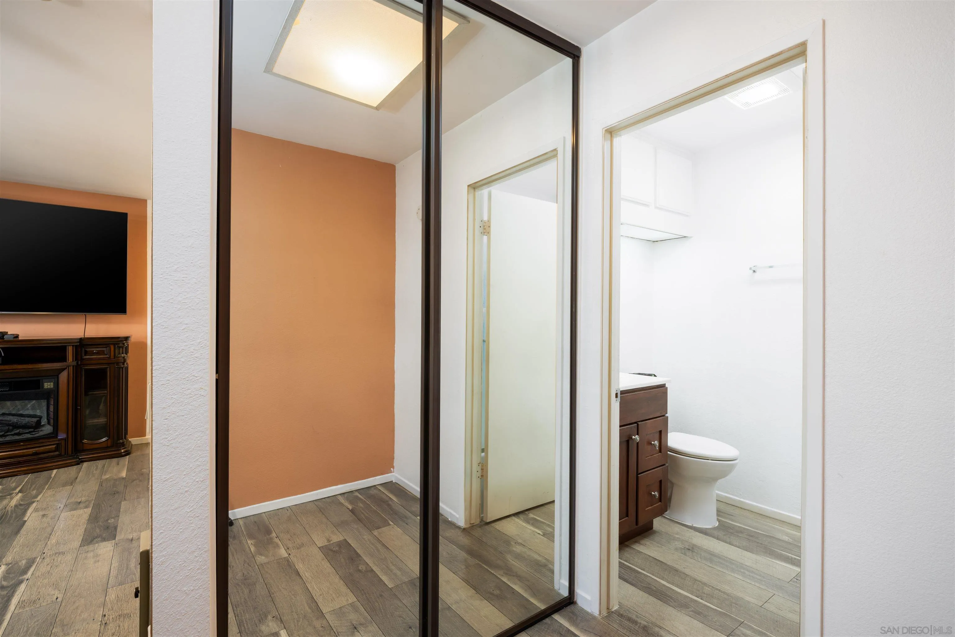 https://cdn.realtyfeed.com/cdn/127/260018073/9fca2972020a732dded95efbc0a2eded.webp
