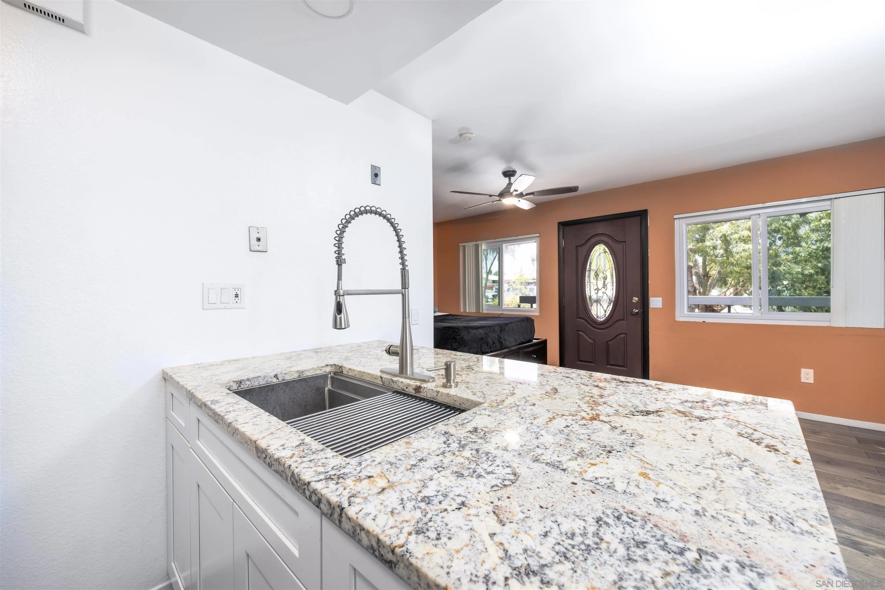 https://cdn.realtyfeed.com/cdn/127/260018073/d25726275d9d1c8debb0500ad379fe5c.webp