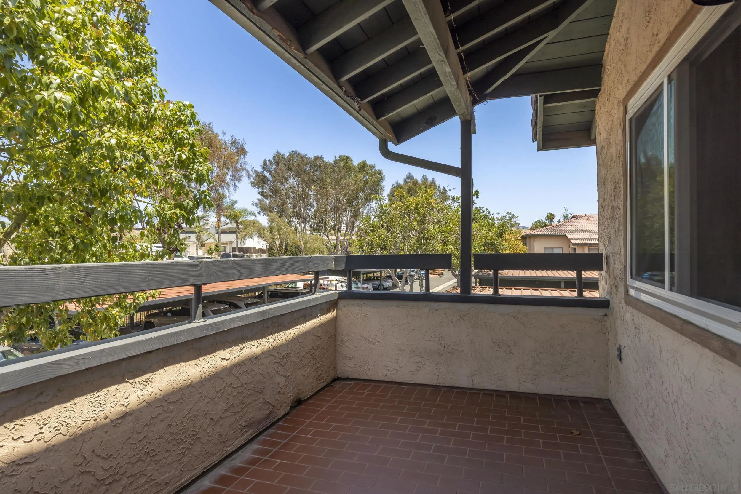 https://cdn.realtyfeed.com/cdn/127/260018073/dee58b14a4b414baa63a39ff8b040dbd.webp