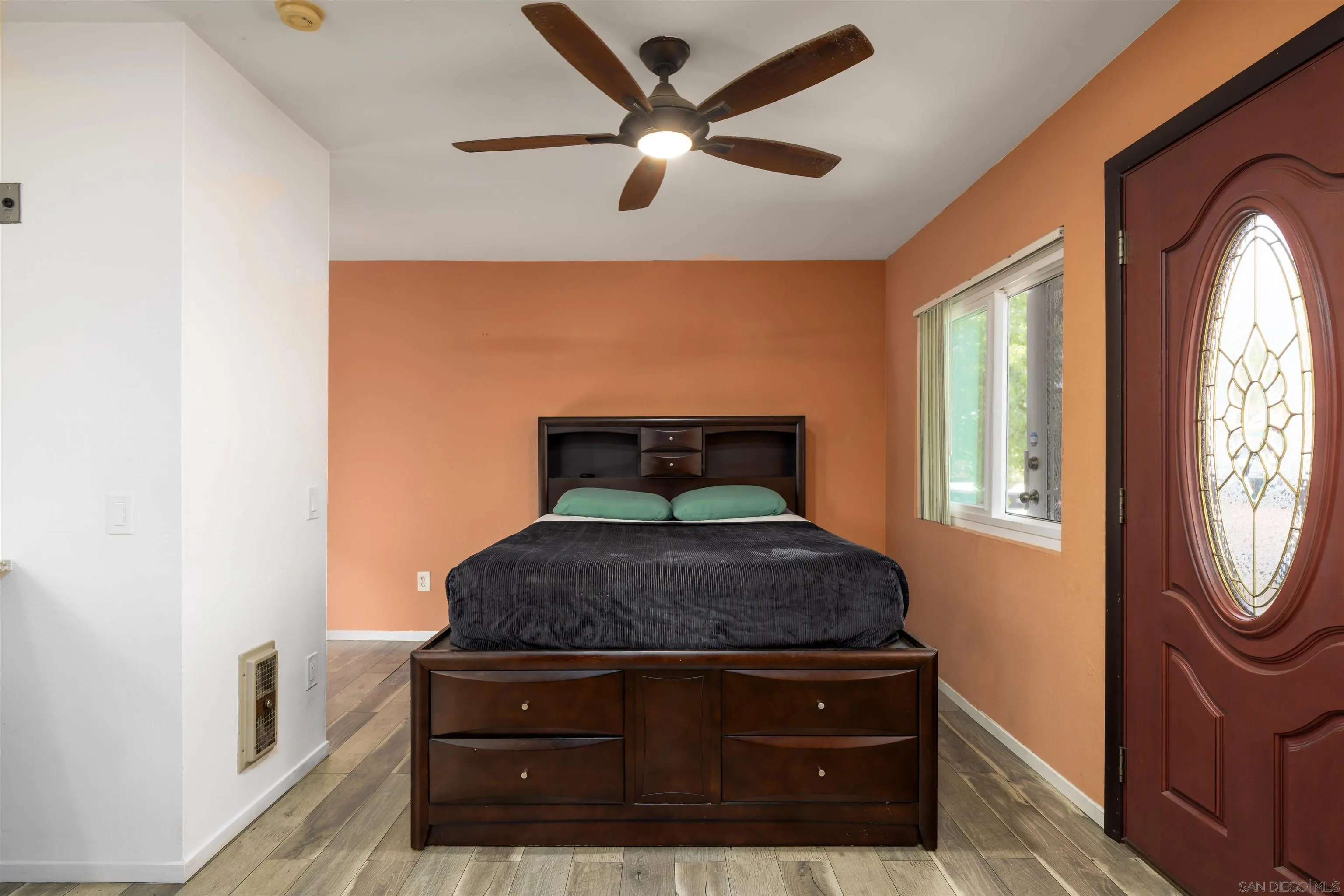 https://cdn.realtyfeed.com/cdn/127/260018073/f130fe5a228bf9589b68be9de072317a.webp