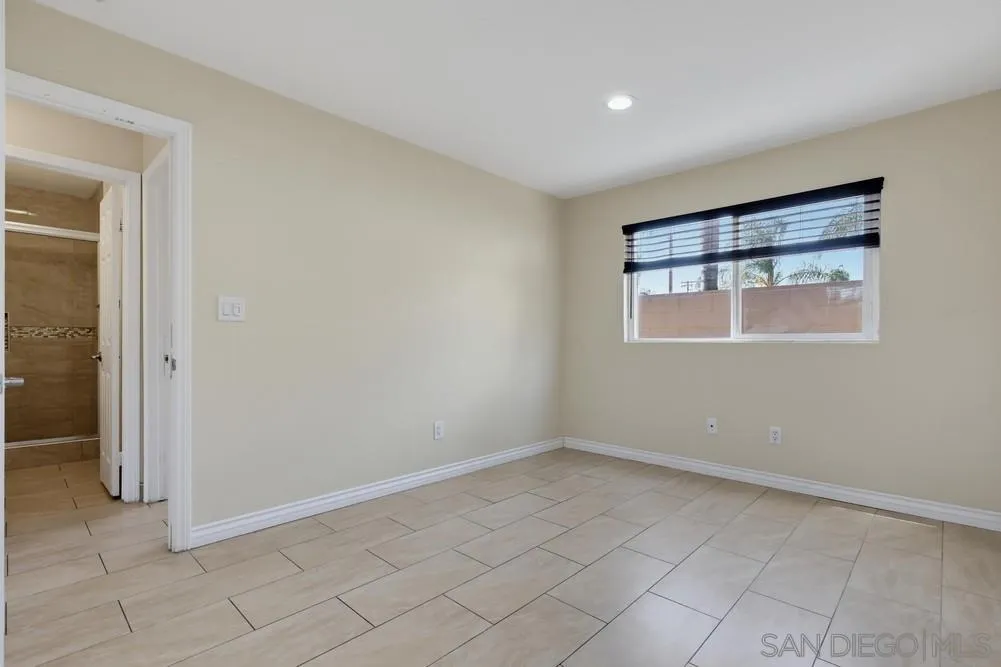 https://cdn.realtyfeed.com/cdn/127/260018085/5473b5e1ef83c9f9a6ba3a86cc8858bf.webp