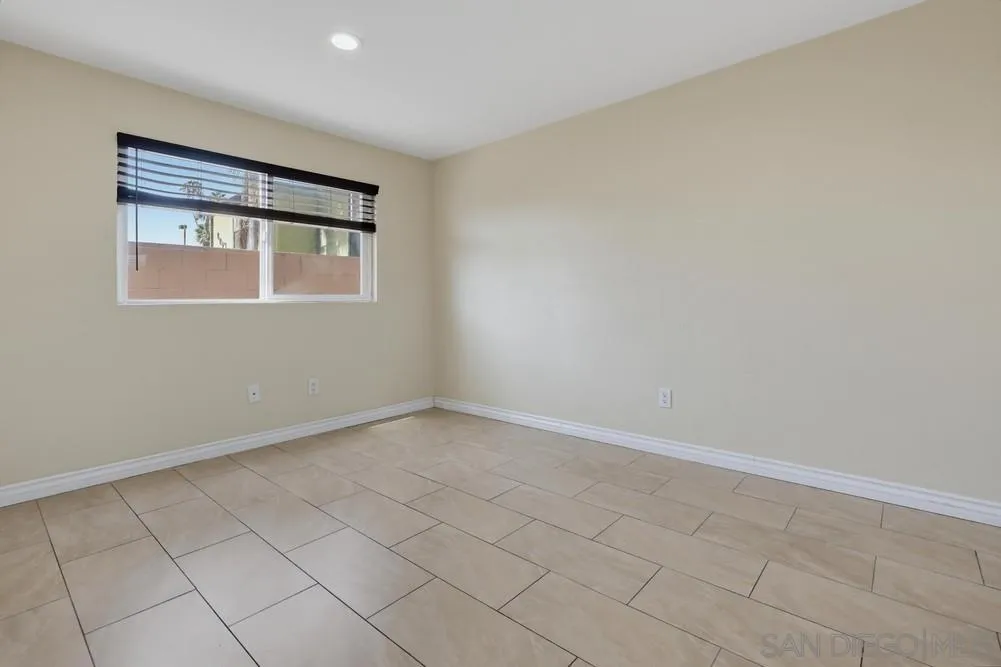 https://cdn.realtyfeed.com/cdn/127/260018085/af94dfd3b220d406baf8a48fd020f081.webp