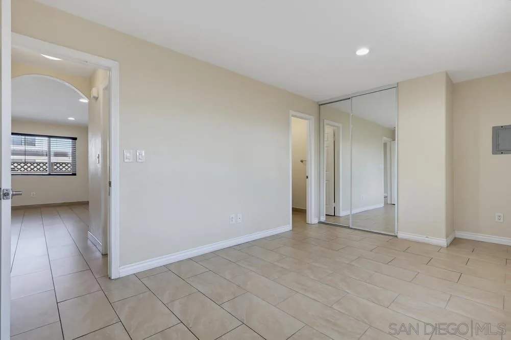 https://cdn.realtyfeed.com/cdn/127/260018085/e6224c65dc440130cd961f0c2d54cbde.webp