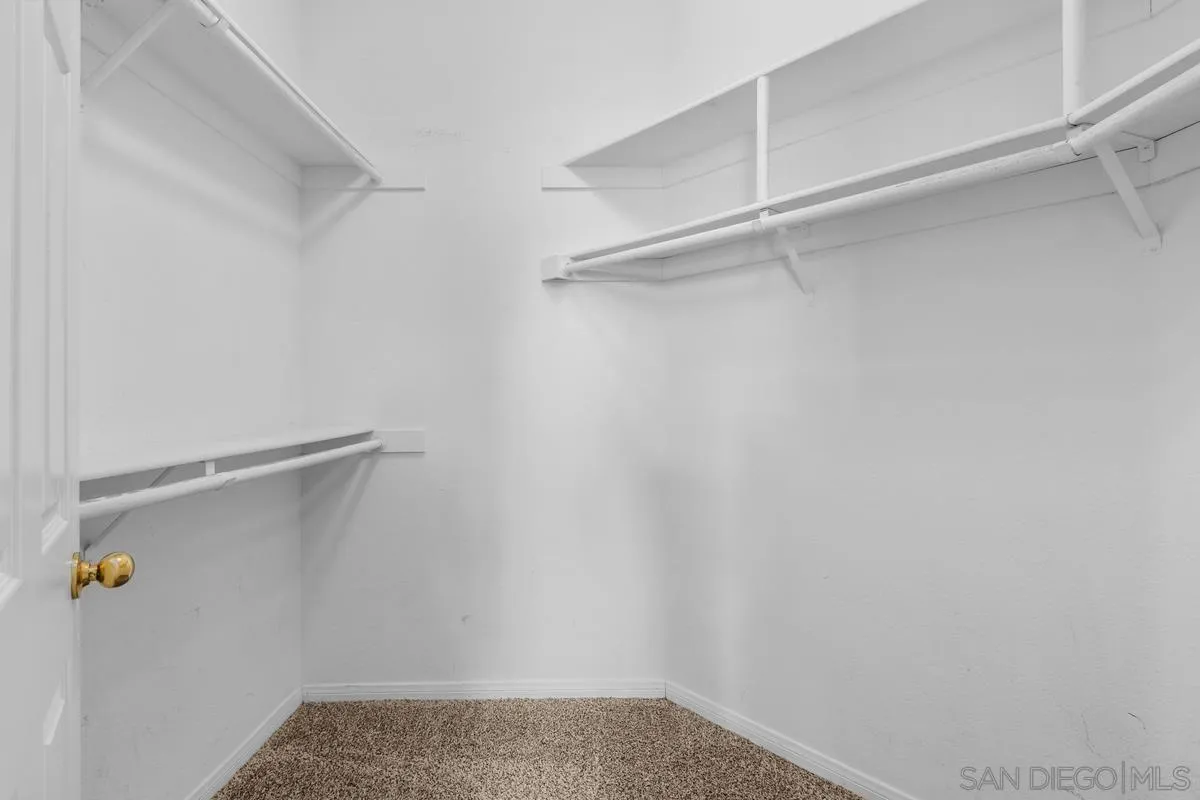 Photo #33: 260018086 Listing: Photo #33