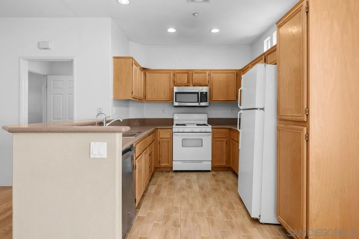 Photo #16: 260018086 Listing: Photo #16