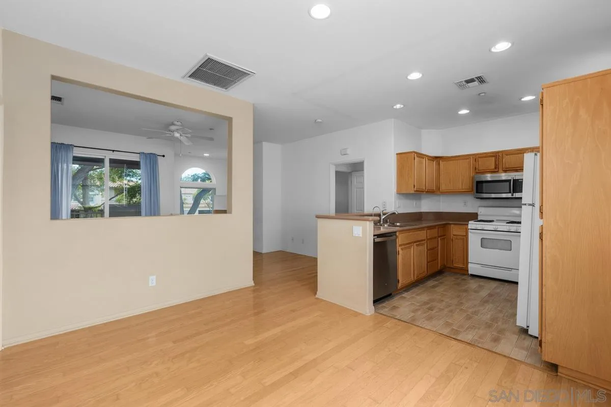 Photo #14: 260018086 Listing: Photo #14