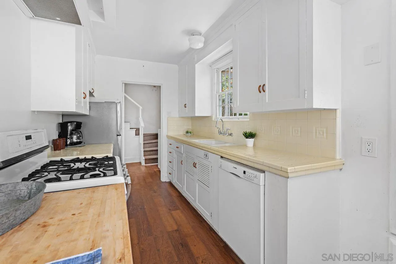 https://cdn.realtyfeed.com/cdn/127/260018087/6b3544922ed030bec4780961ee40f549.webp