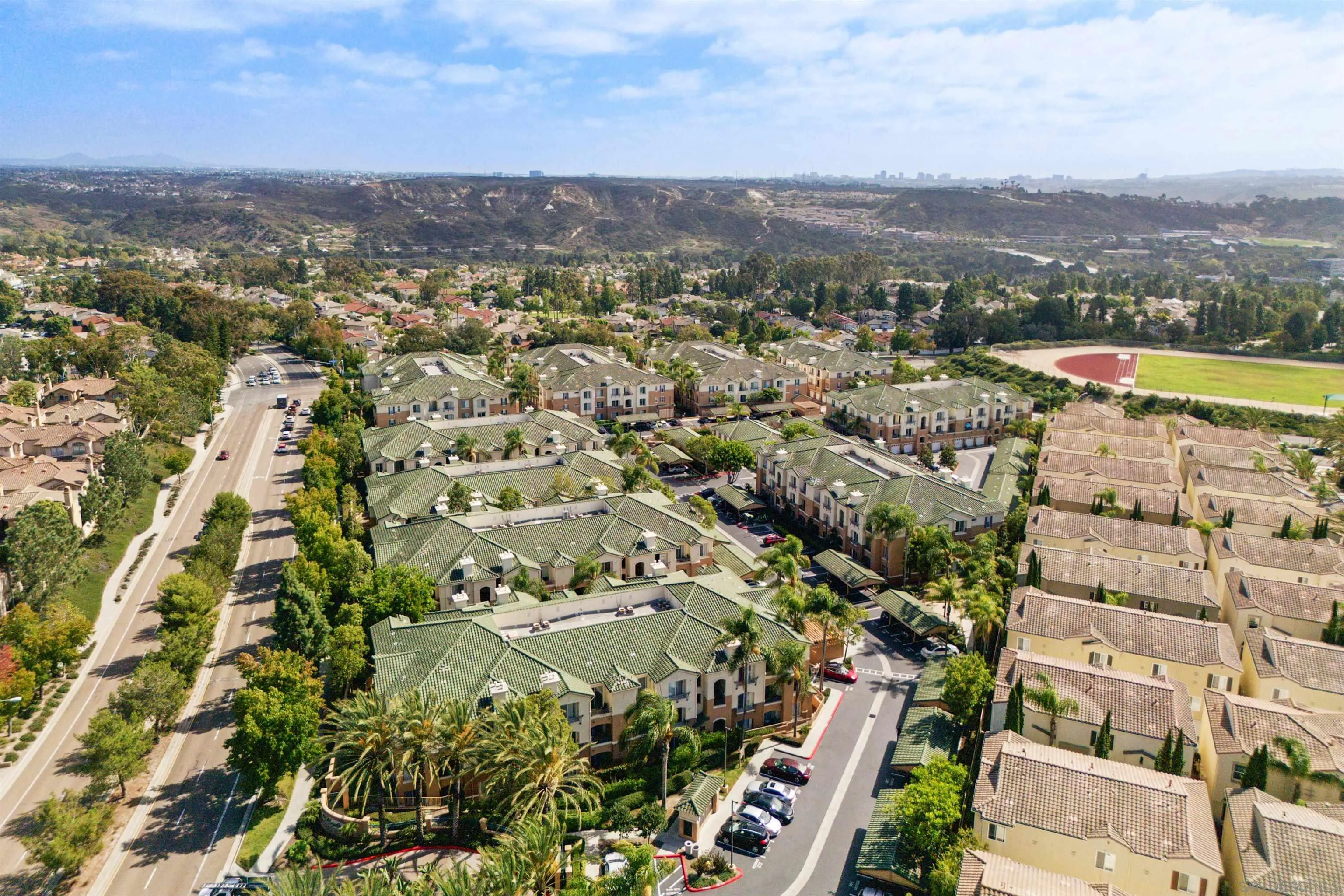 https://cdn.realtyfeed.com/cdn/127/260018097/519ded2b60ef469e304eac252049d5cd.webp