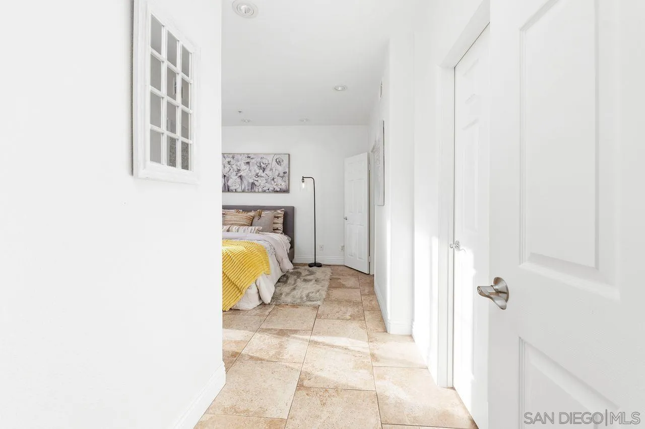 https://cdn.realtyfeed.com/cdn/127/260018097/76cd04a7a769135b0c59426abb48ed05.webp