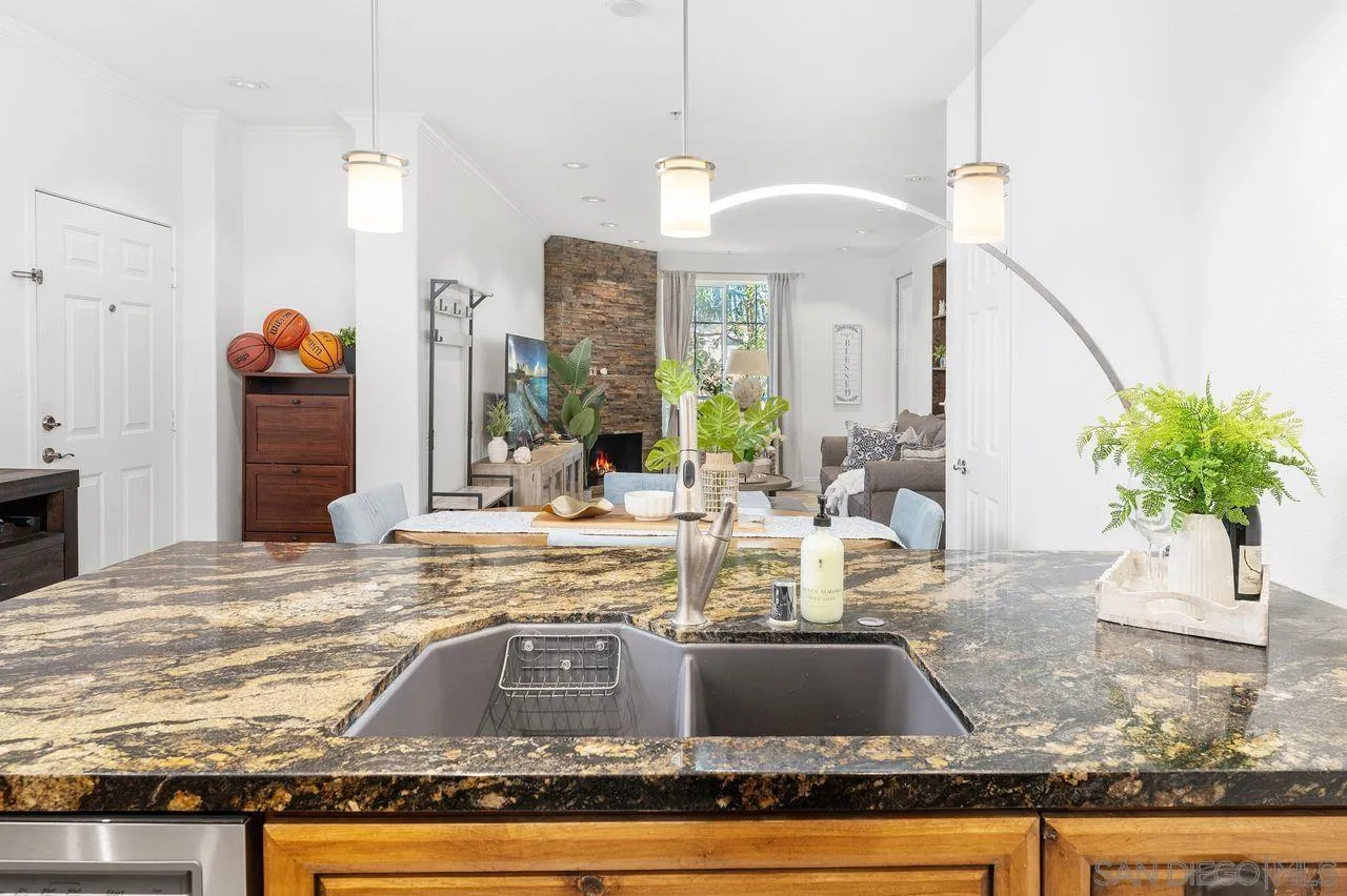 https://cdn.realtyfeed.com/cdn/127/260018097/7b19f944c8135e824048900a23bb602e.webp