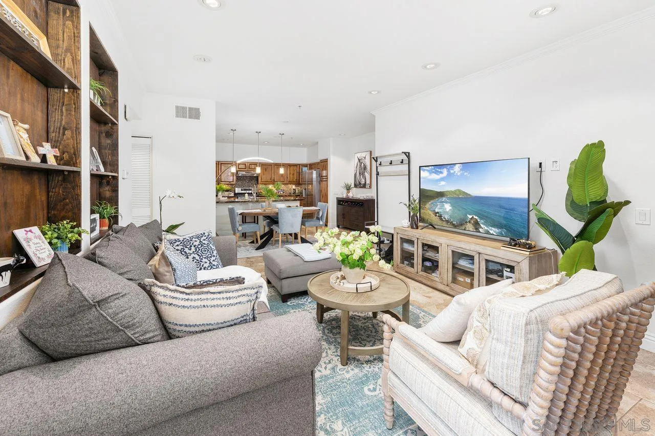 https://cdn.realtyfeed.com/cdn/127/260018097/a95d8a7baa8c96543fd9f32ff8bbba2d.webp