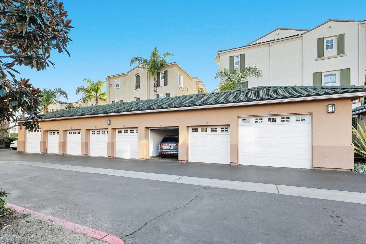 https://cdn.realtyfeed.com/cdn/127/260018097/bb935ca21d85867affd33de4c098ebc5.webp