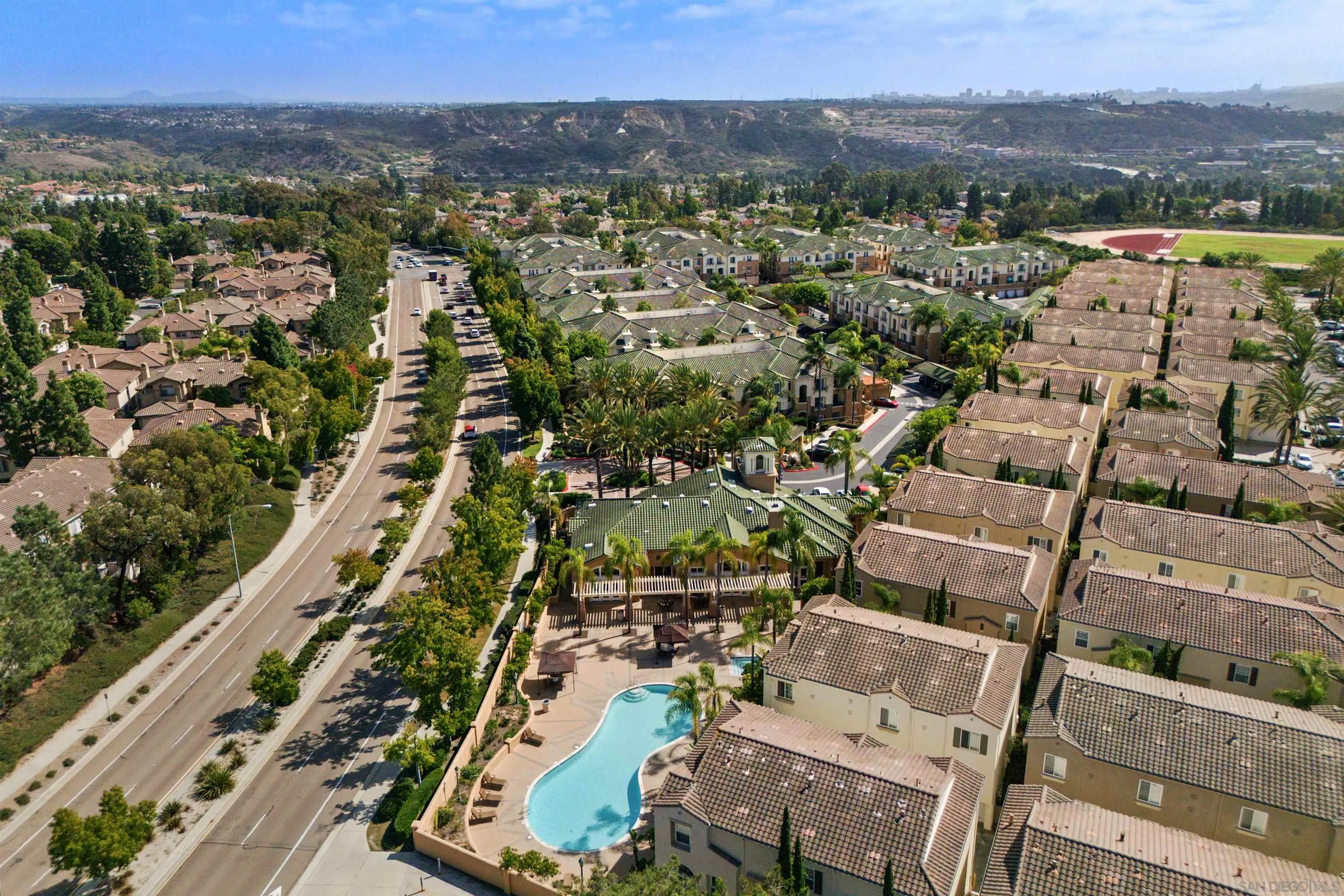 https://cdn.realtyfeed.com/cdn/127/260018097/ec329b00a17b2fddf71176d7c0b109d6.webp