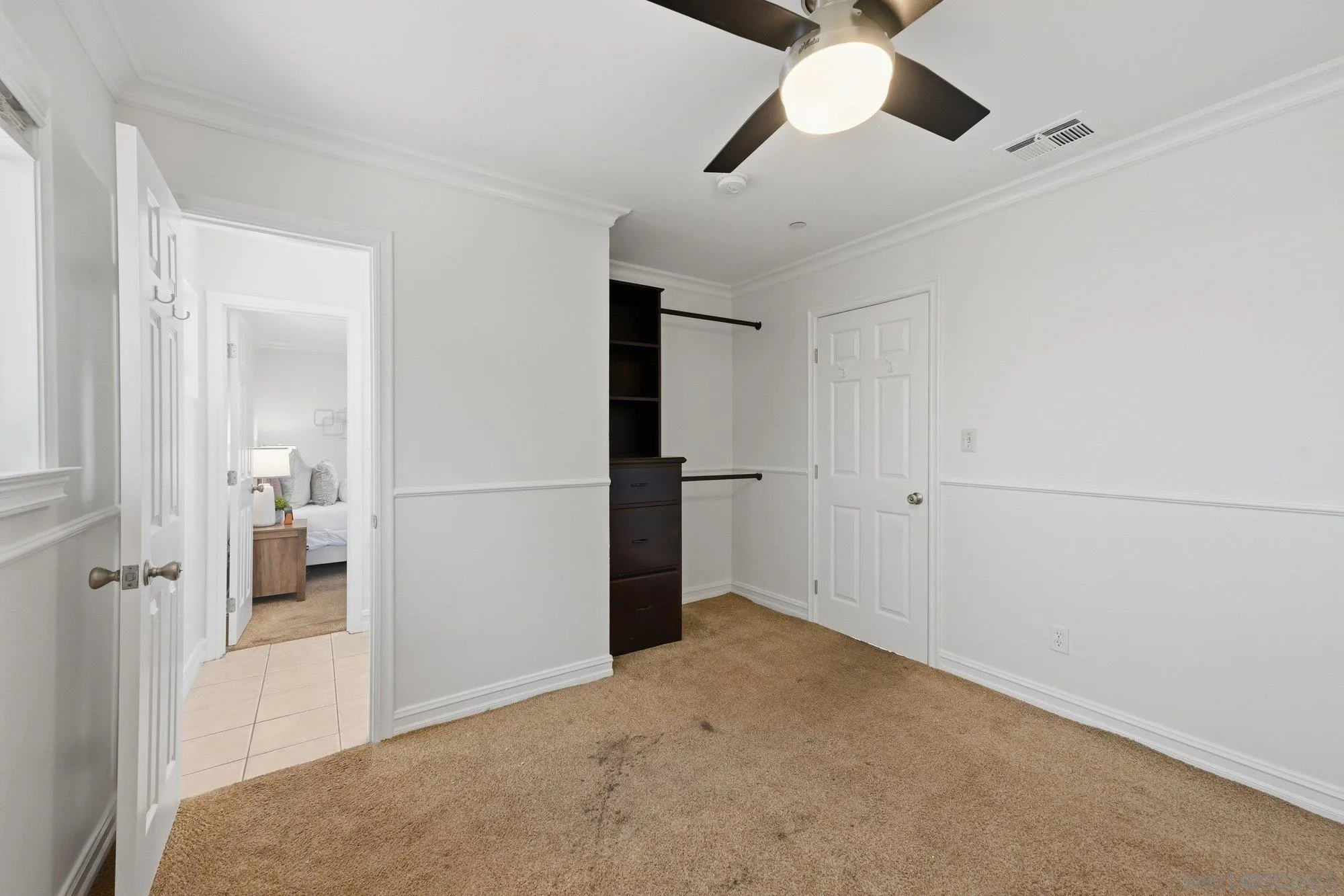 https://cdn.realtyfeed.com/cdn/127/260018100/24d97a856b0ed49b5e89e0257c8d2029.webp