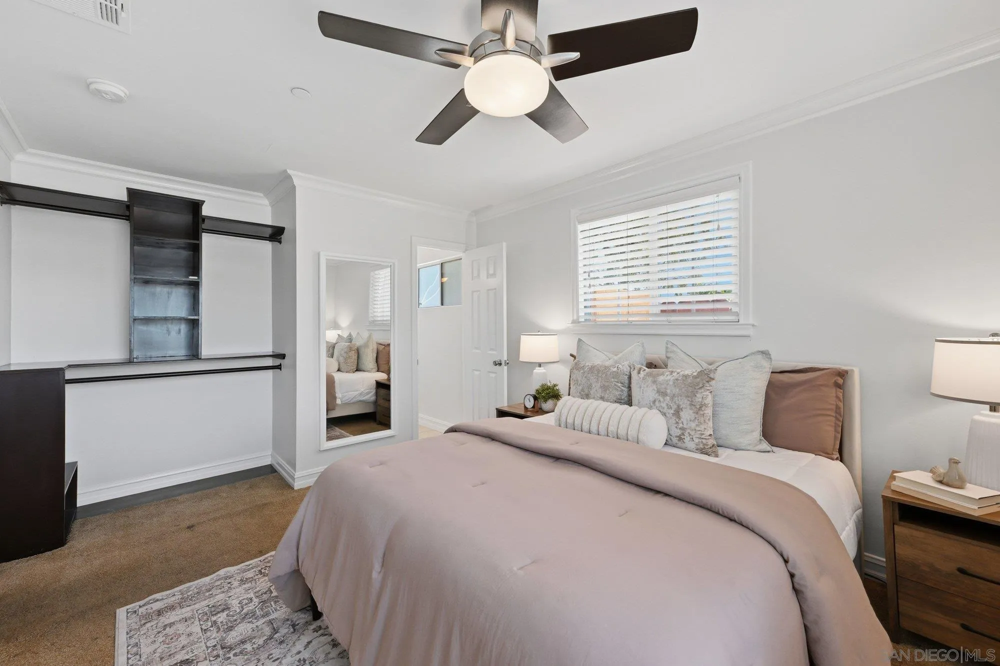 https://cdn.realtyfeed.com/cdn/127/260018100/ae342164fb0cf674264c7e8a49e898db.webp