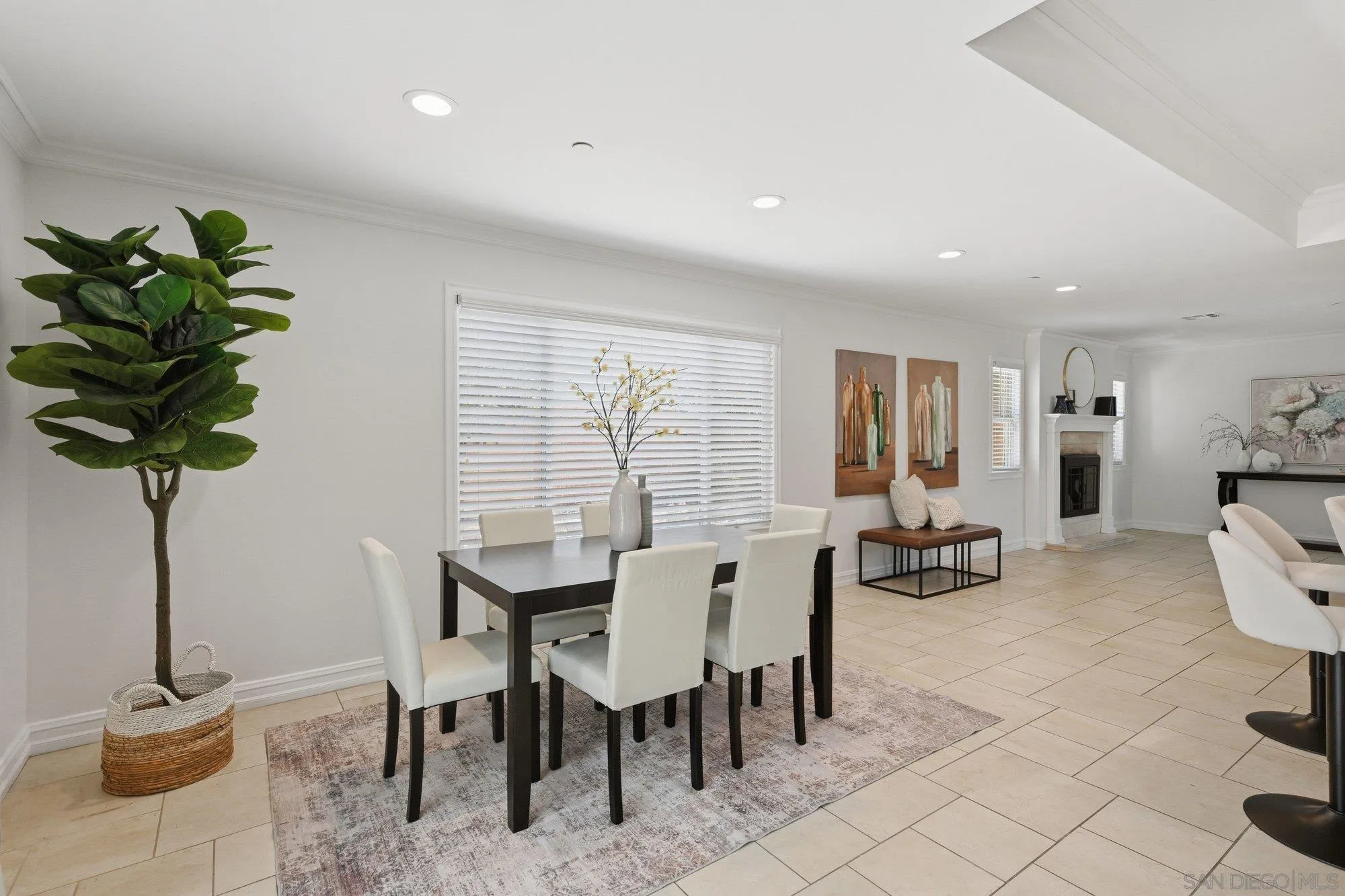 https://cdn.realtyfeed.com/cdn/127/260018100/c2c2e7c35a7584f63e719926f323c74f.webp