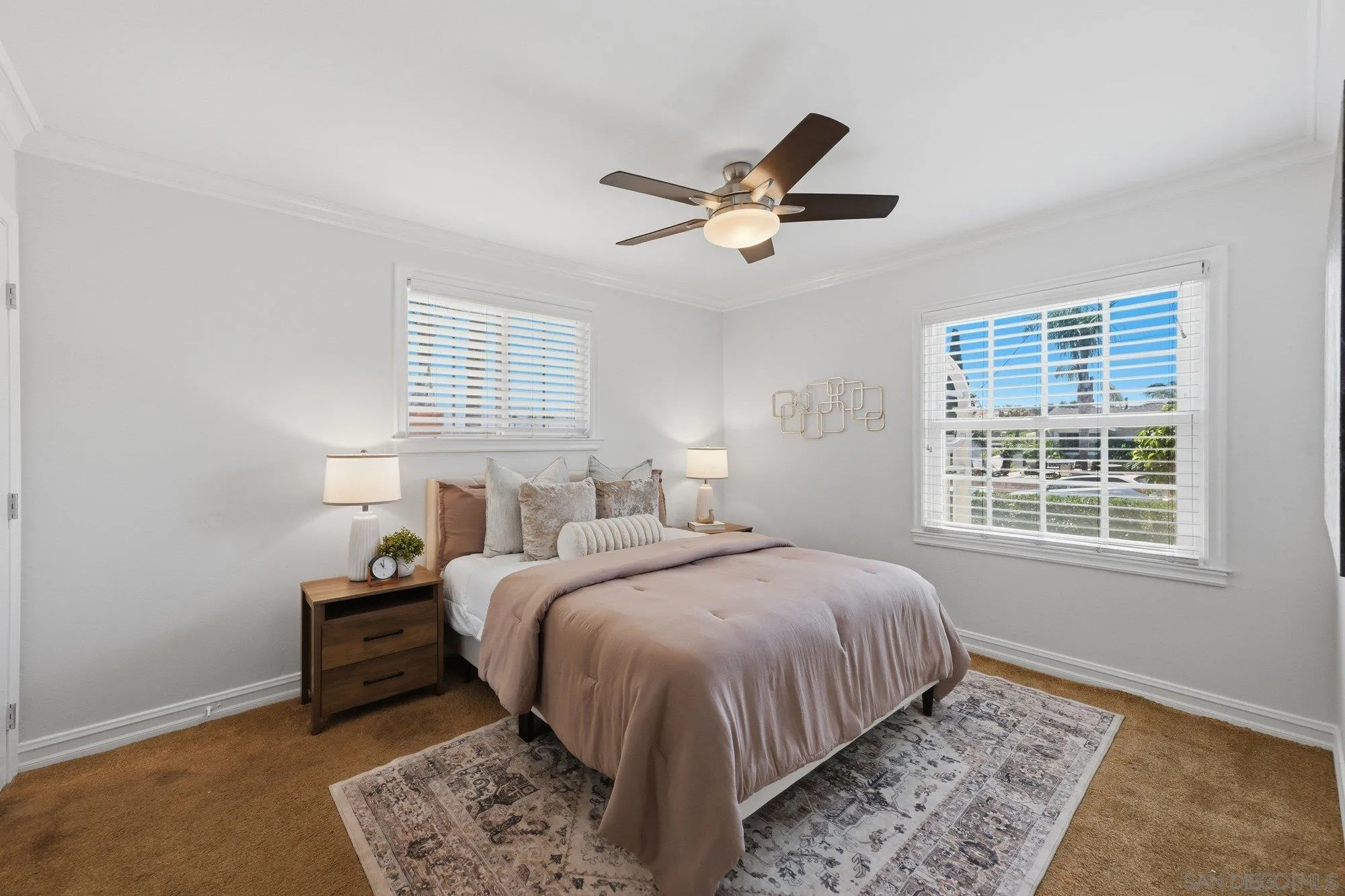 https://cdn.realtyfeed.com/cdn/127/260018100/f1ed50155cd1b3bcd8ee85914e73ed61.webp