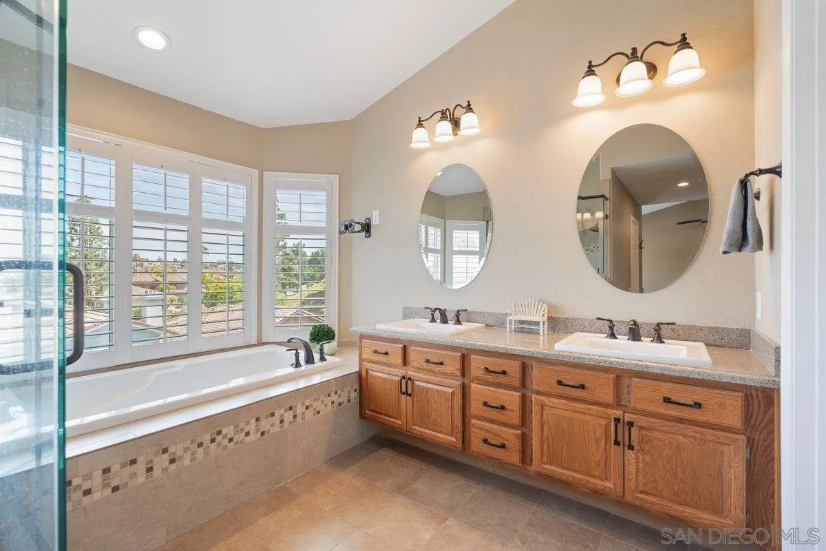 https://cdn.realtyfeed.com/cdn/127/260018102/0cf87f425752a6c9a8c10563c1ba7be5.webp