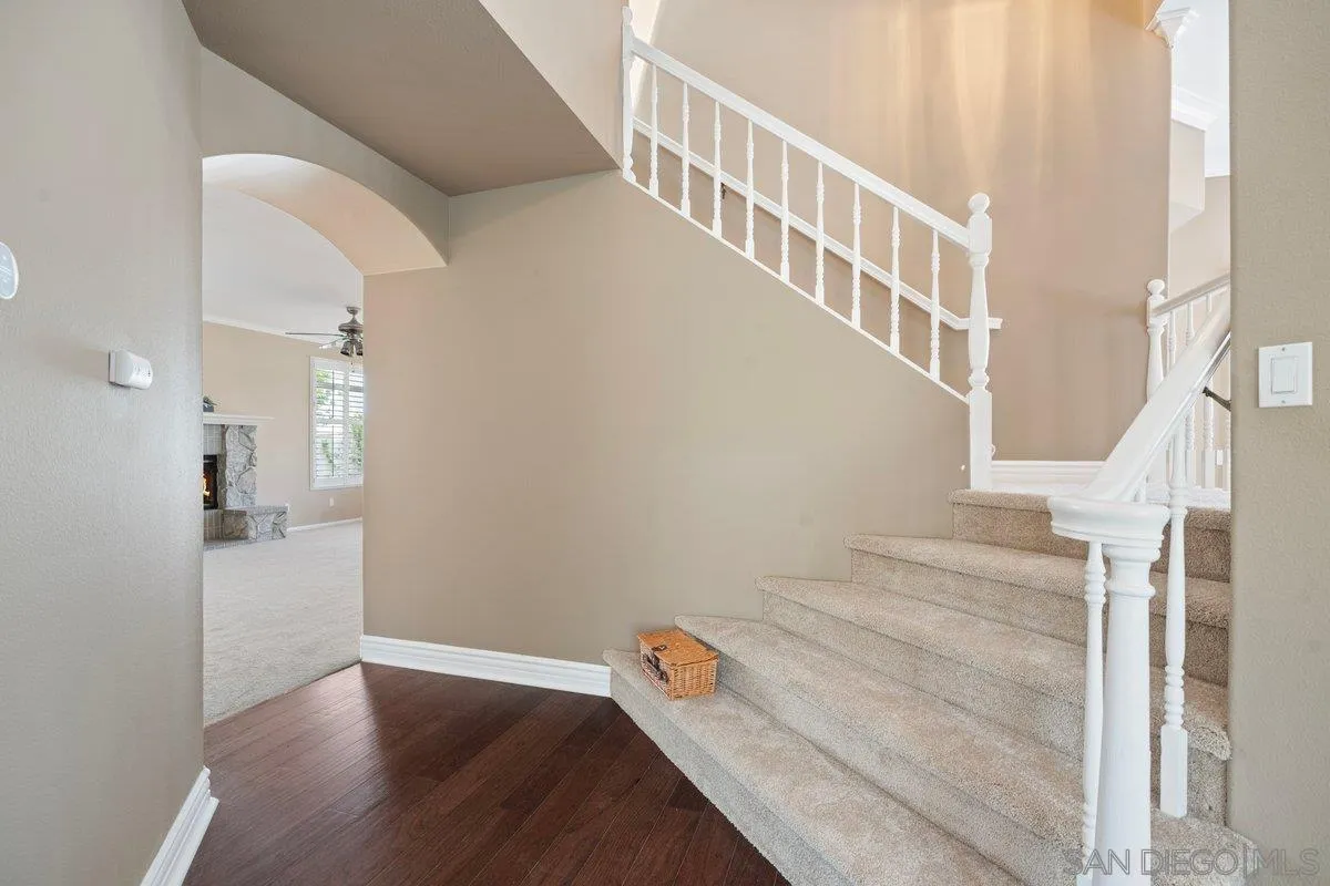 https://cdn.realtyfeed.com/cdn/127/260018102/292521f40ba26d50111e9304561d6e30.webp