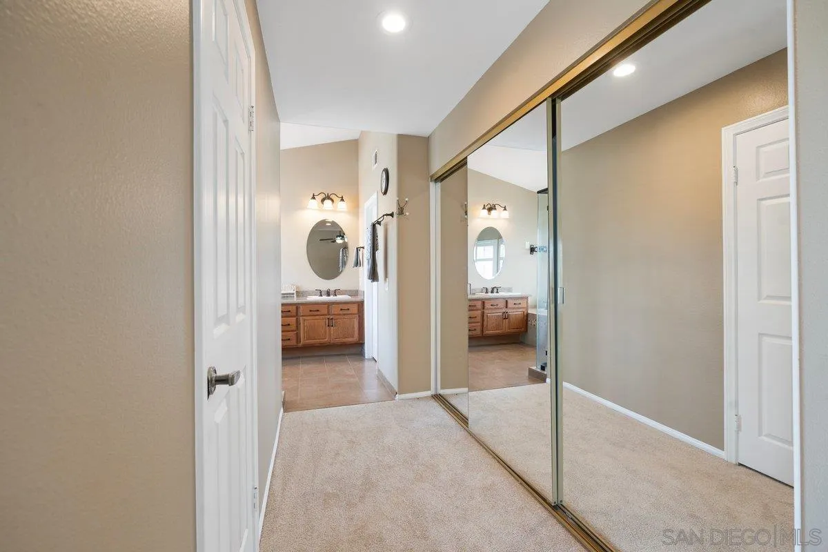 https://cdn.realtyfeed.com/cdn/127/260018102/cf17ac22ed58a722a861cd1d6f9acaf7.webp