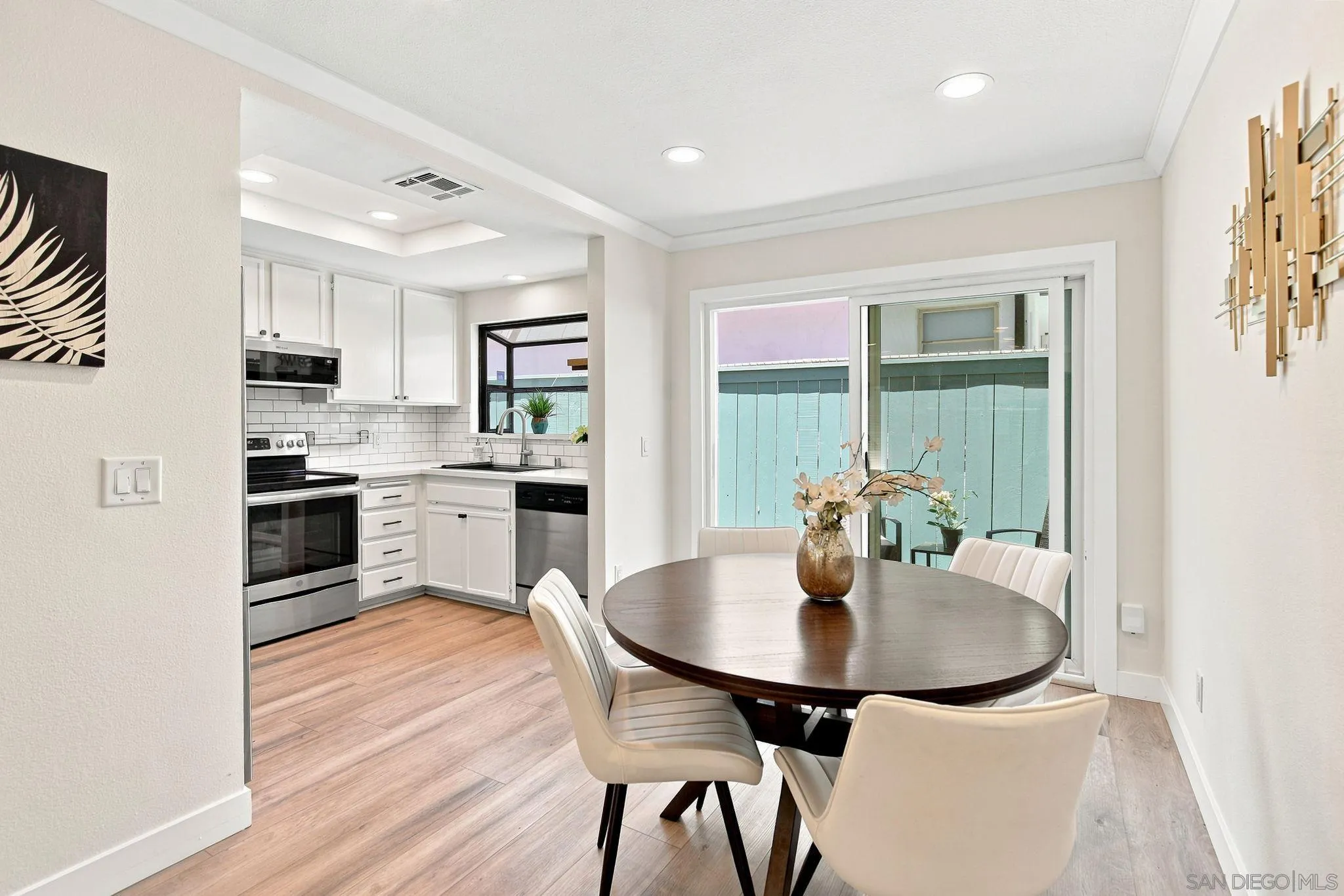 Photo #9: 260018103 Listing: Photo #9