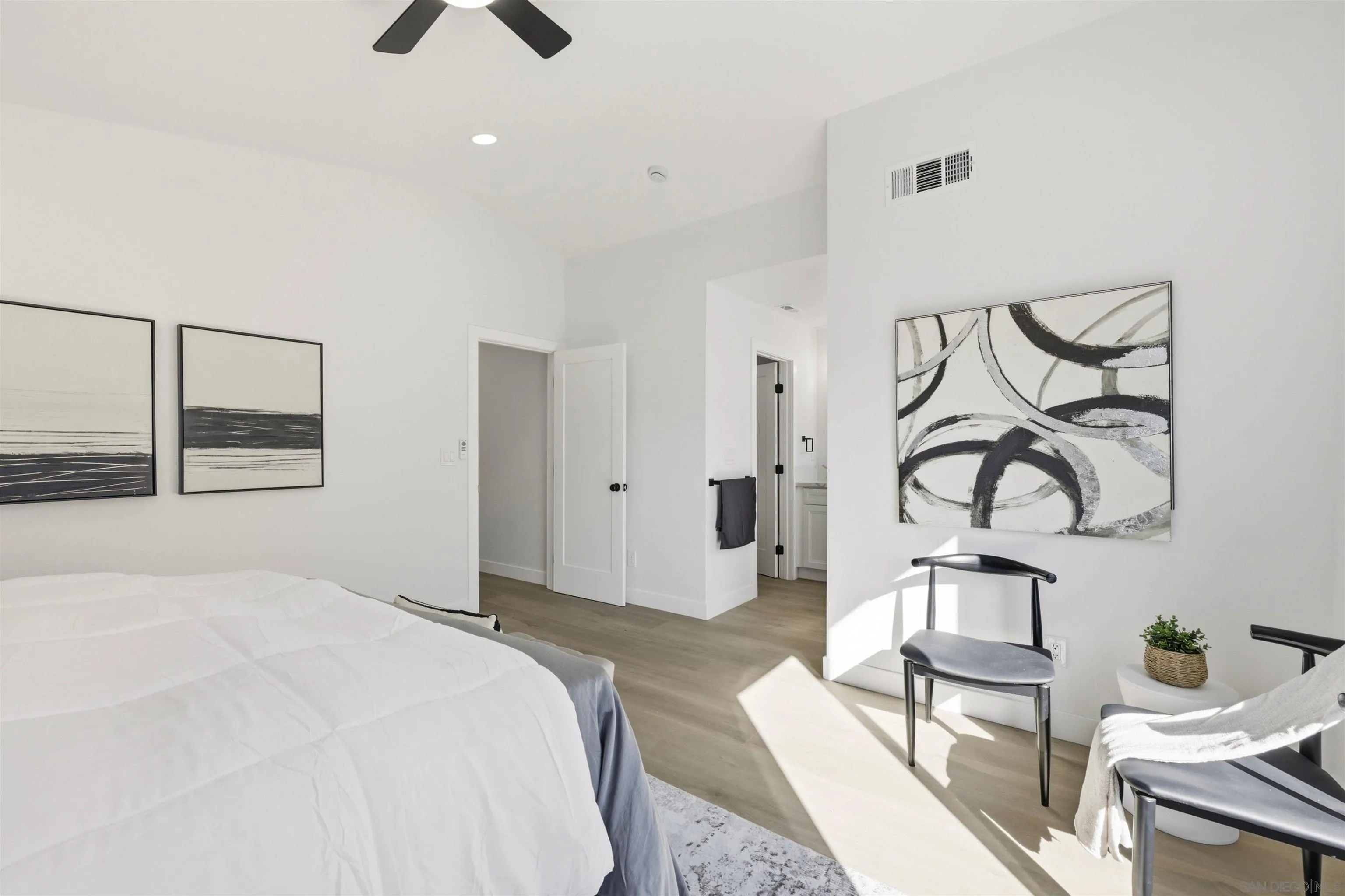 https://cdn.realtyfeed.com/cdn/127/260018112/195b24e6367962b00525495afee99f66.webp