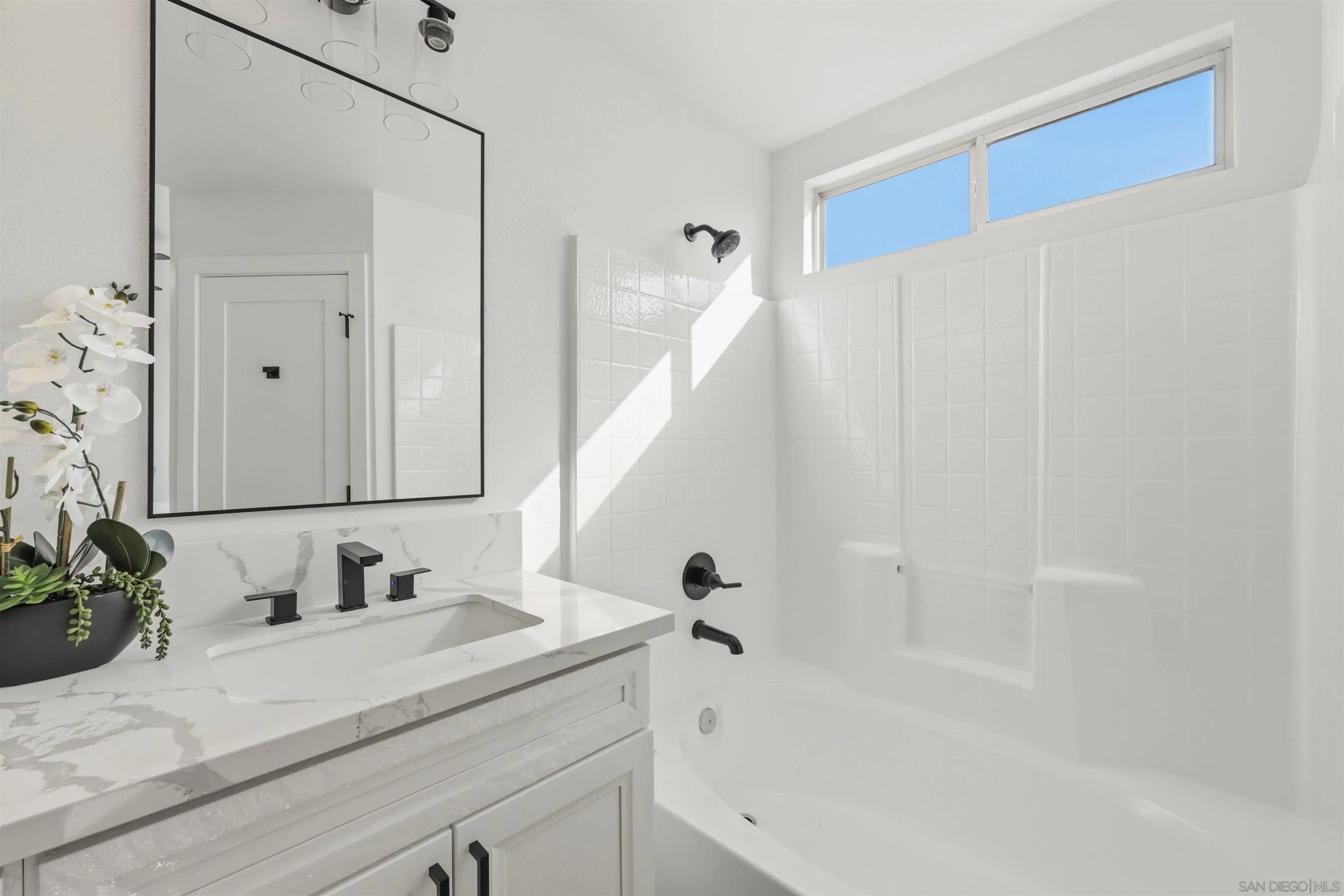 https://cdn.realtyfeed.com/cdn/127/260018112/77fd7a43c2dd98aeed76cac5c3cafb09.webp
