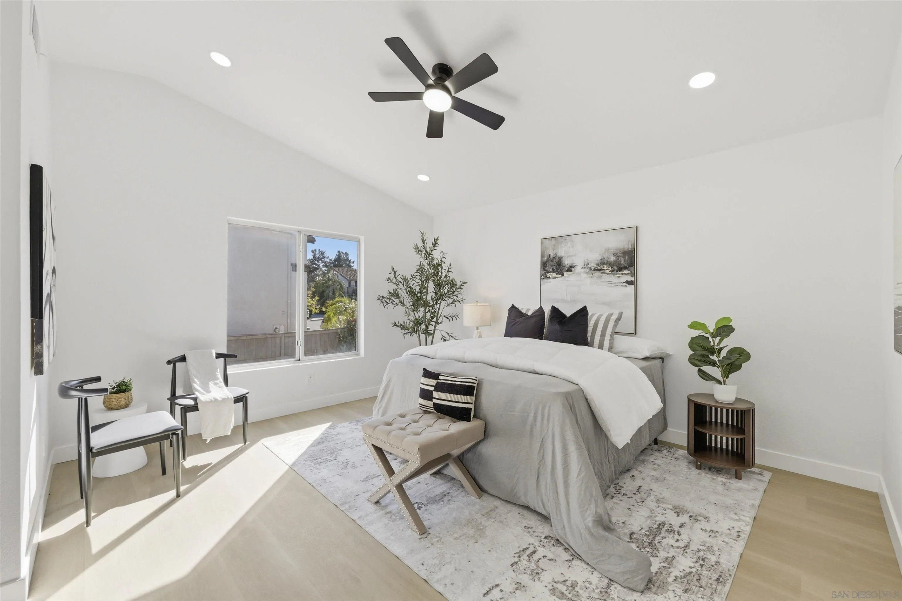 https://cdn.realtyfeed.com/cdn/127/260018112/a256e5d3bb244cd6c6dc08311a7dcc75.webp