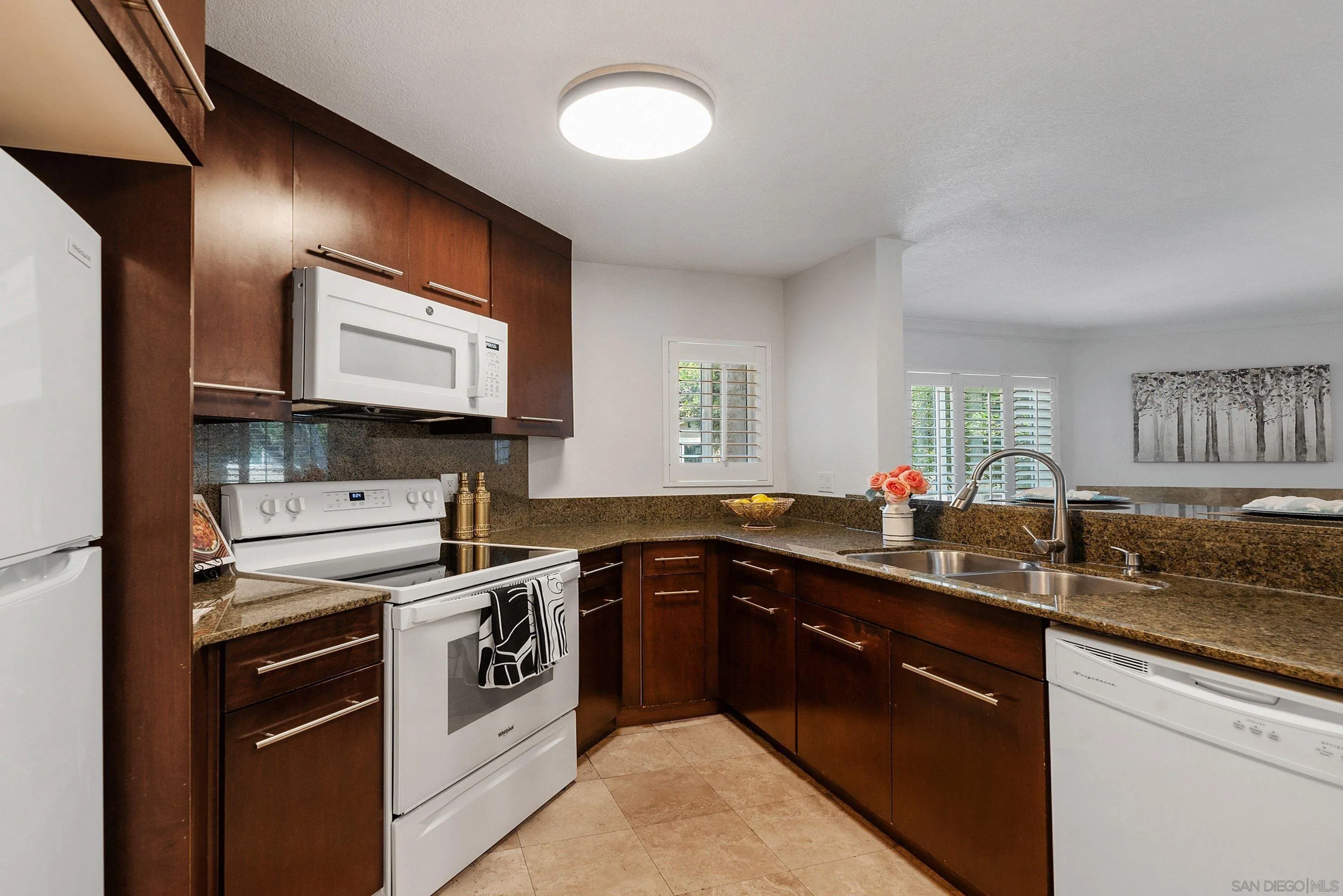 Photo #9: 260018114 Listing: Photo #9