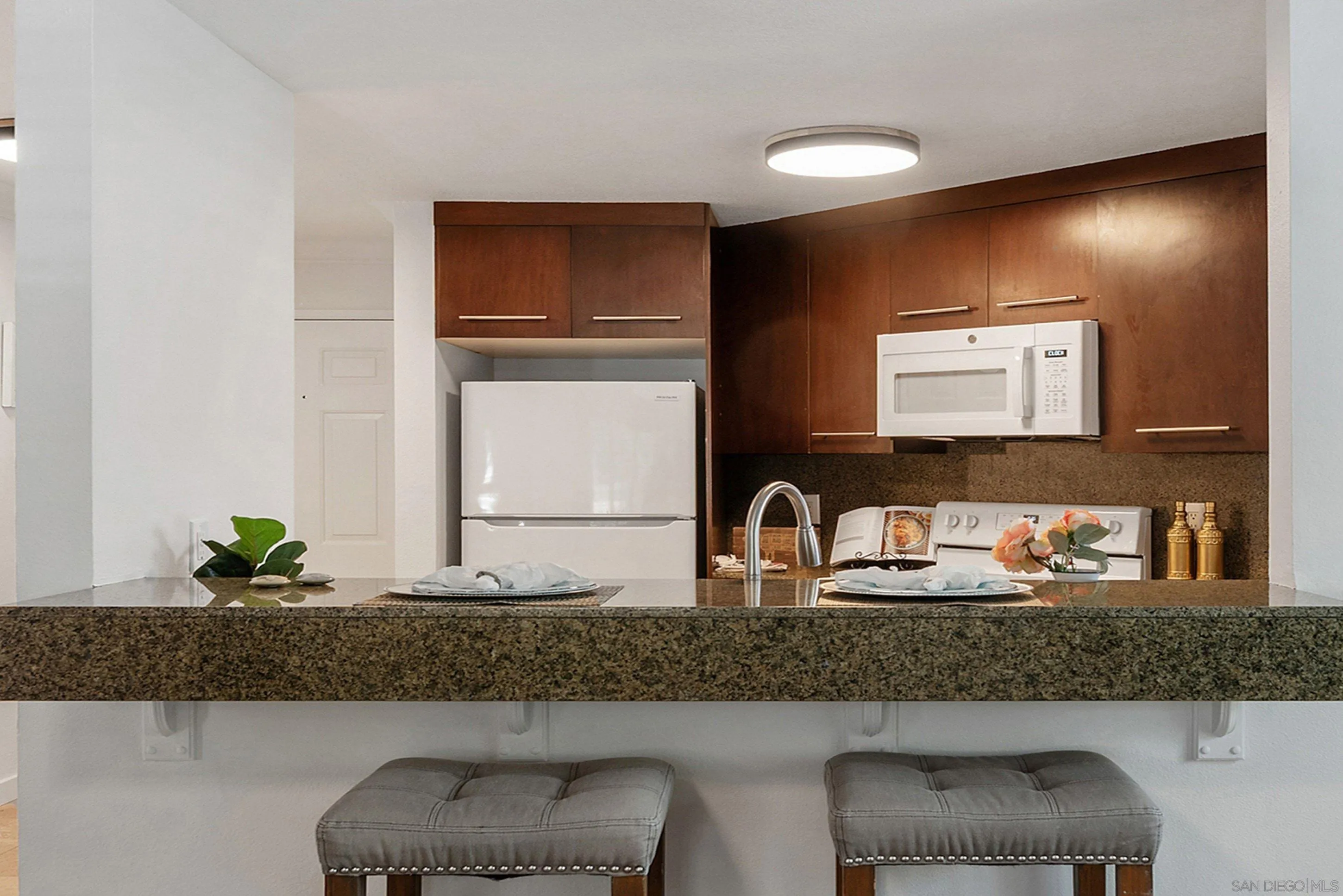 Photo #10: 260018114 Listing: Photo #10