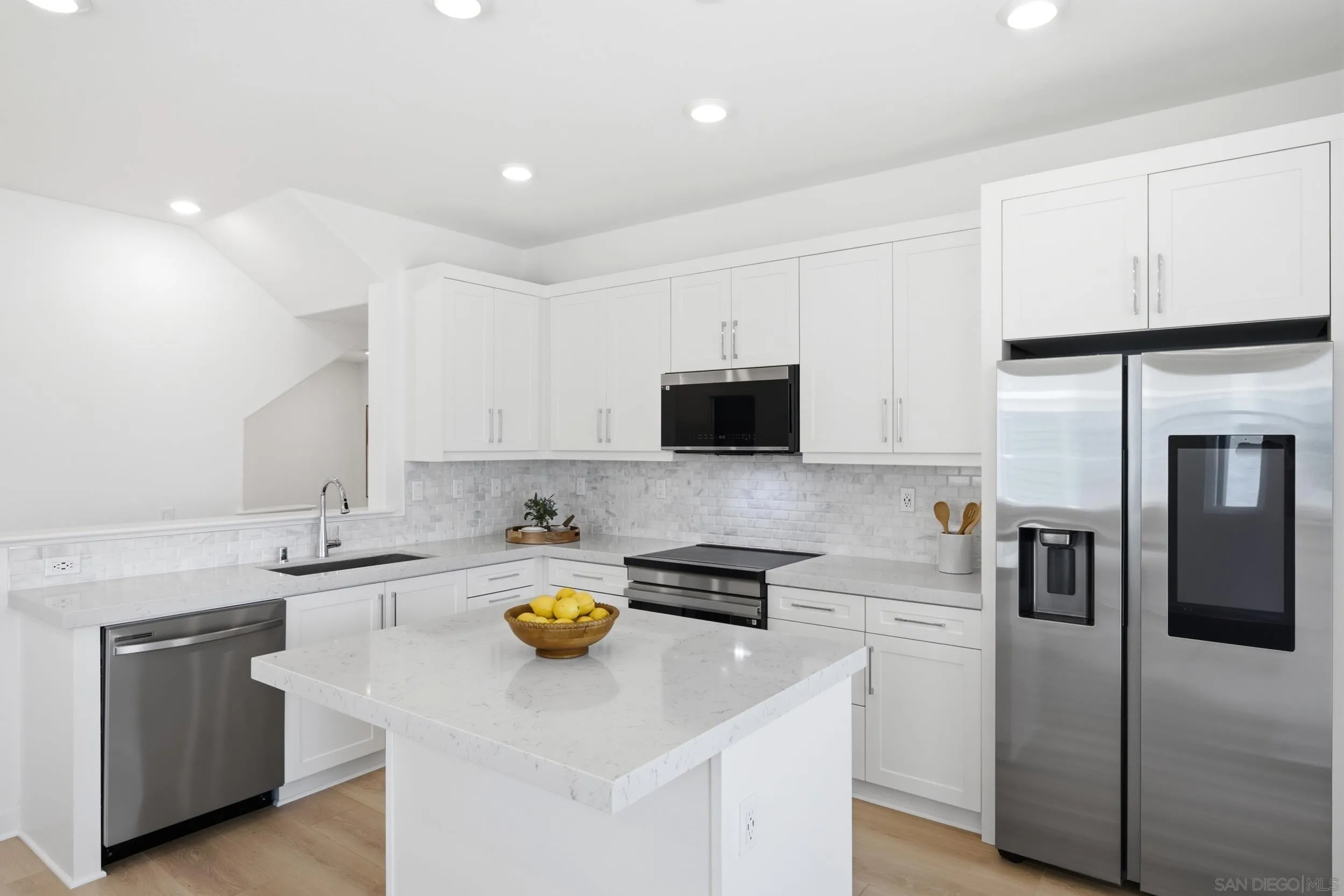 Photo #12: 260018116 Listing: Photo #12