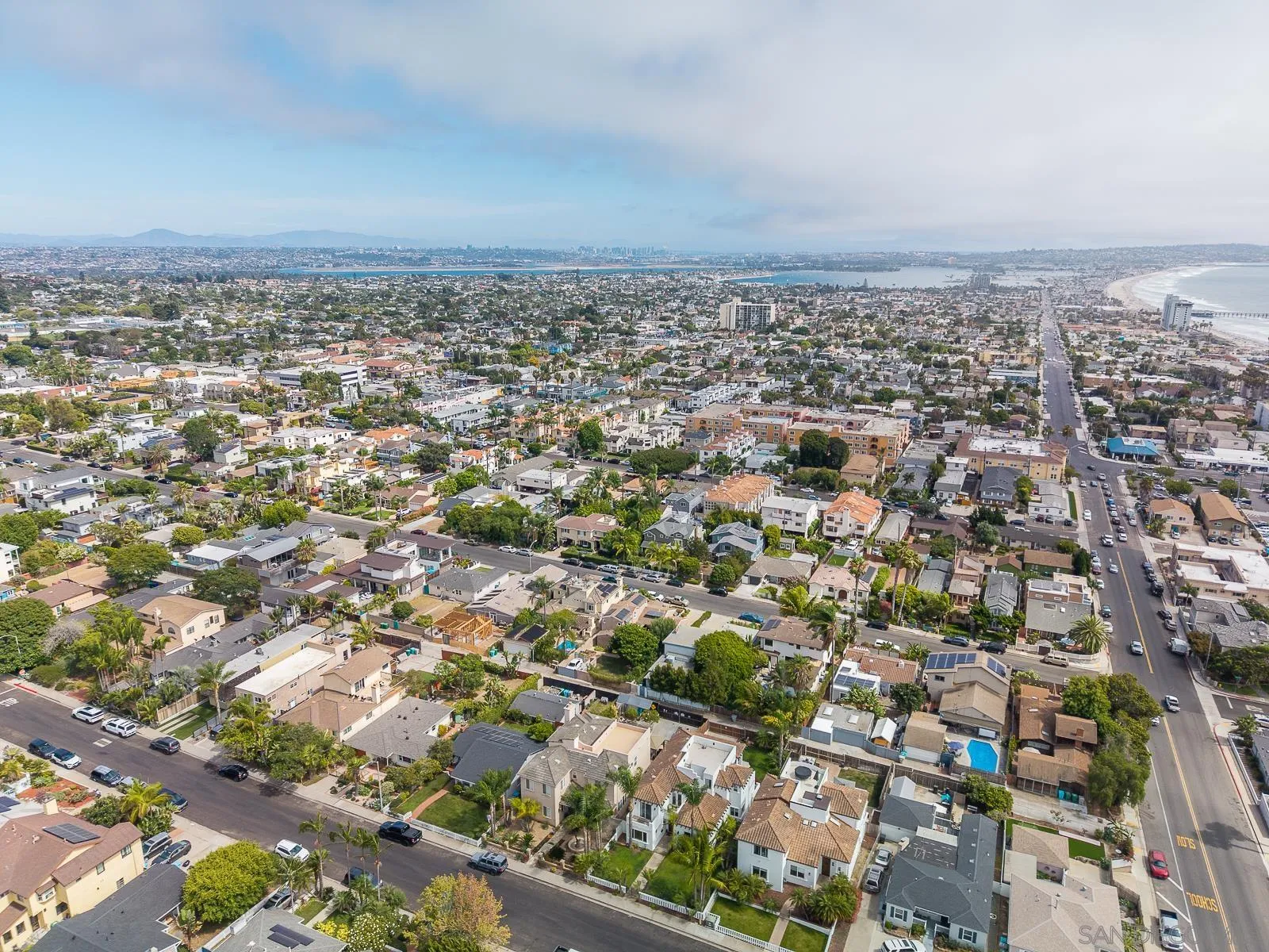 https://cdn.realtyfeed.com/cdn/127/260018121/39228ae7982b6b8a634b94857ac43467.webp