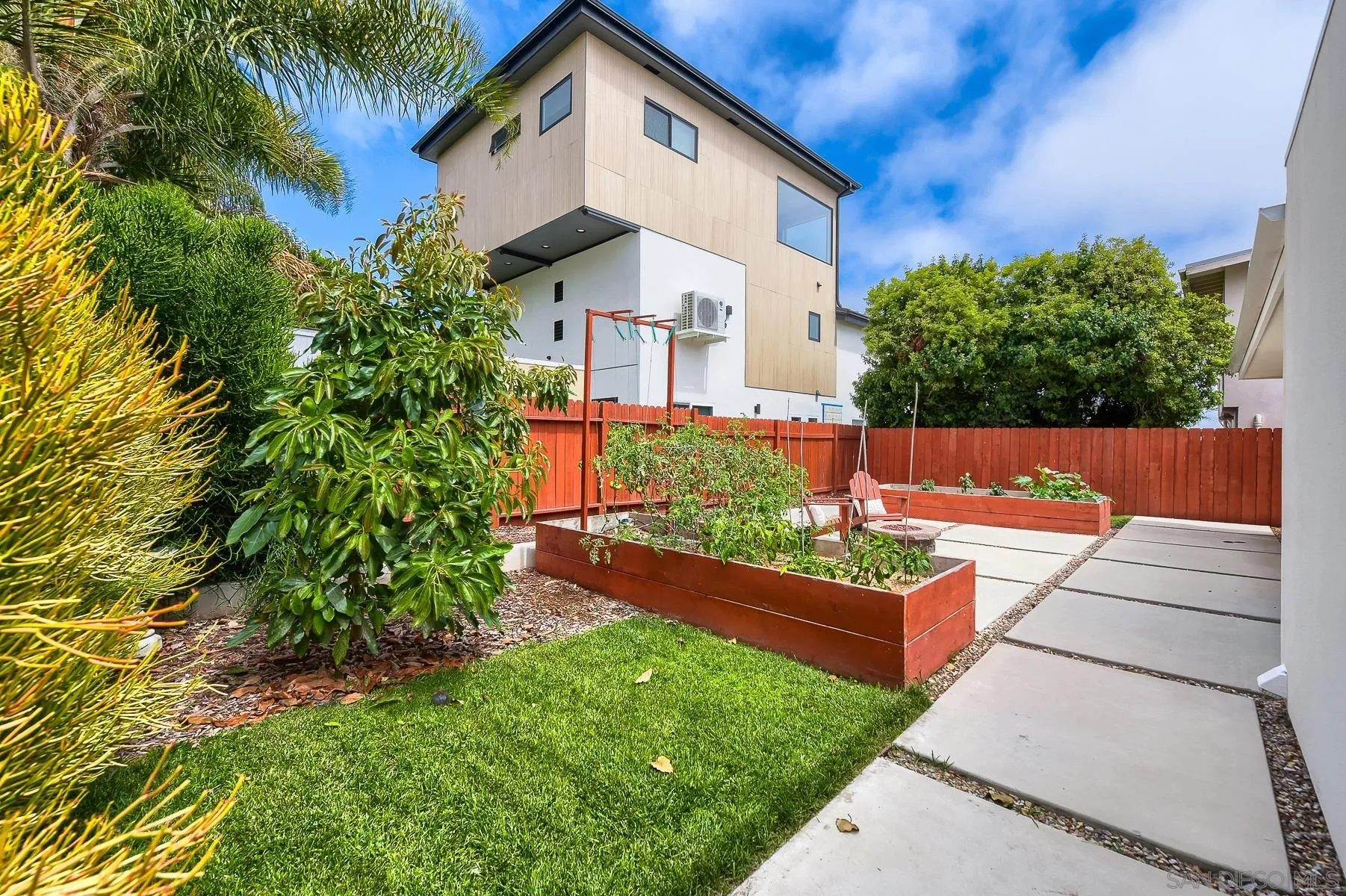 https://cdn.realtyfeed.com/cdn/127/260018121/85387e4ad7cc55841e00606eacbc7bd1.webp