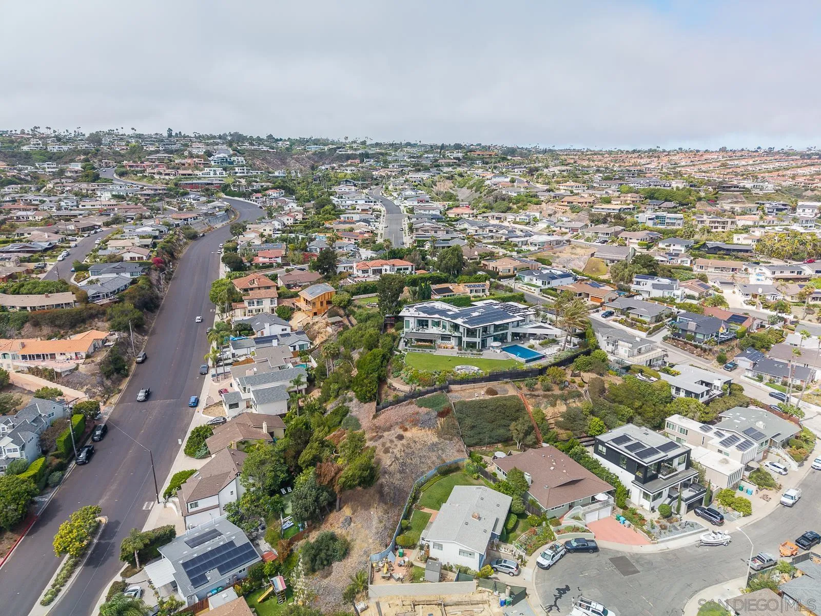 https://cdn.realtyfeed.com/cdn/127/260018121/d876a79f4428e9179be00158084f5e55.webp