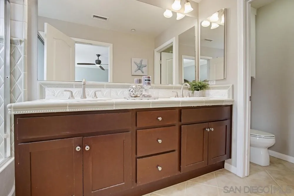 Photo #27: 260018124 Listing: Photo #27