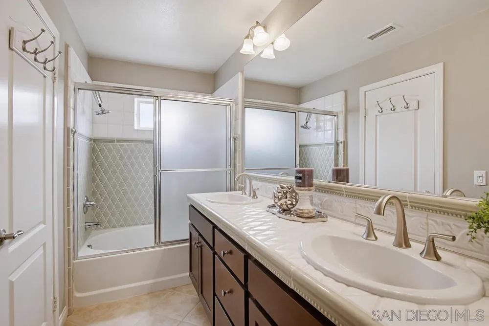 Photo #28: 260018124 Listing: Photo #28