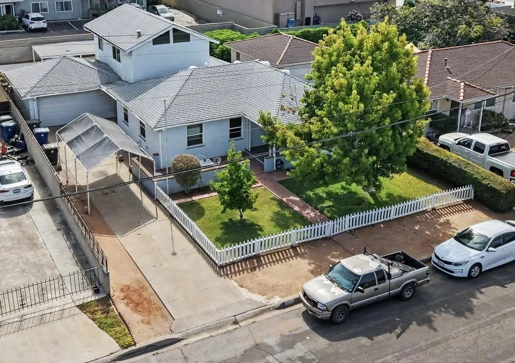 https://cdn.realtyfeed.com/cdn/127/260018126/bdd7e242bb9ebe898eeb9c2b461d4908.webp