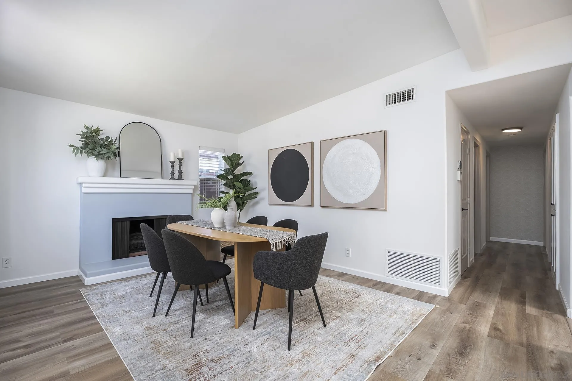 https://cdn.realtyfeed.com/cdn/127/260018127/a07c3ca40d1d5ab3991e0636c15fb554.webp