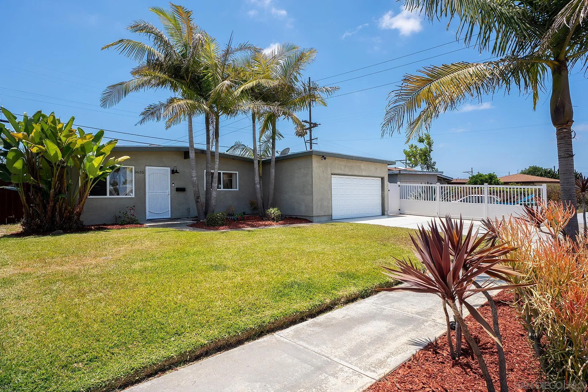https://cdn.realtyfeed.com/cdn/127/260018127/cf7ab7b87c38bf08c5c2a00c8f88a5d9.webp