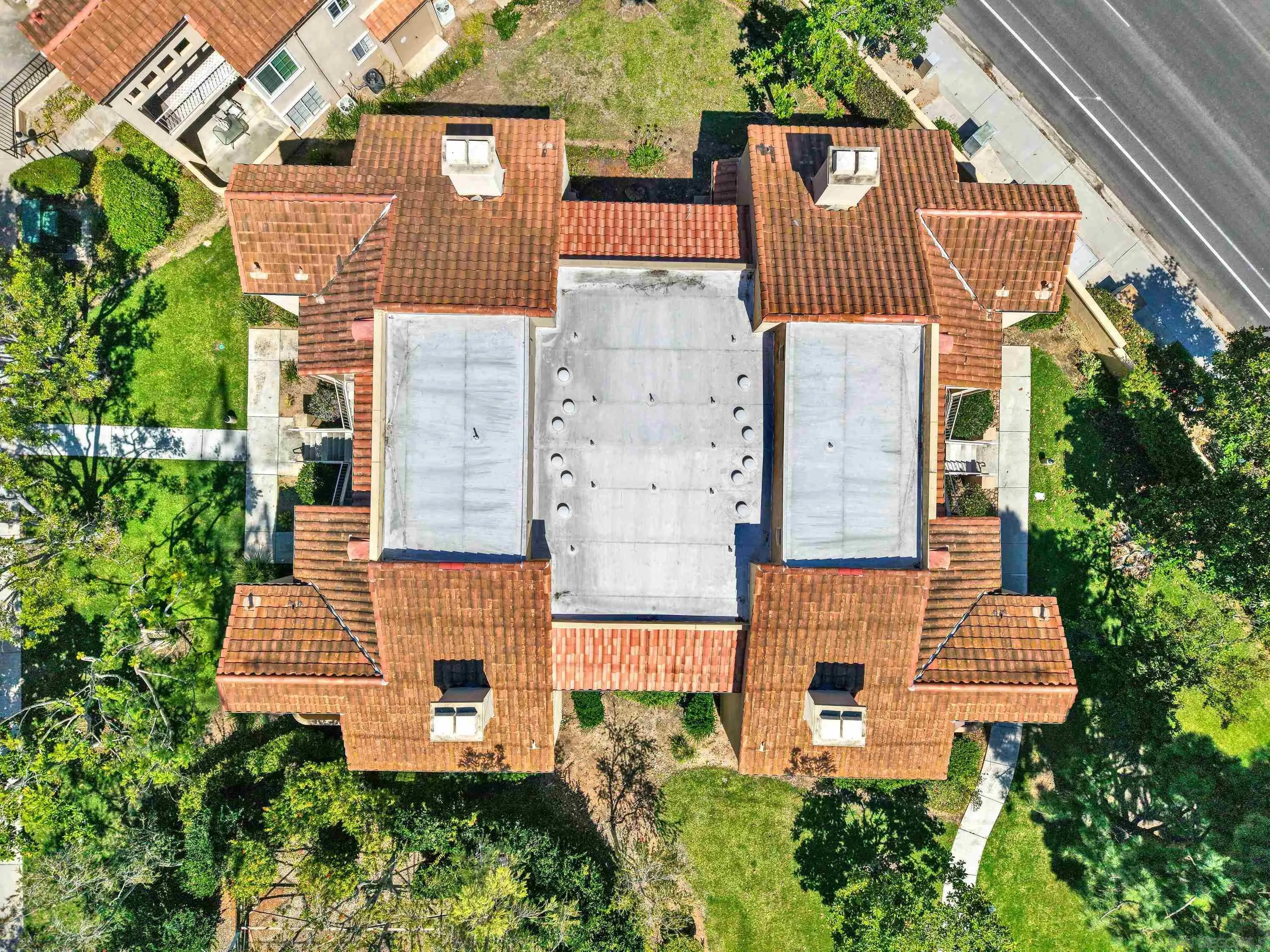 https://cdn.realtyfeed.com/cdn/127/260018129/94c4759f6baea4b3b18d2e036a90a7d9.webp