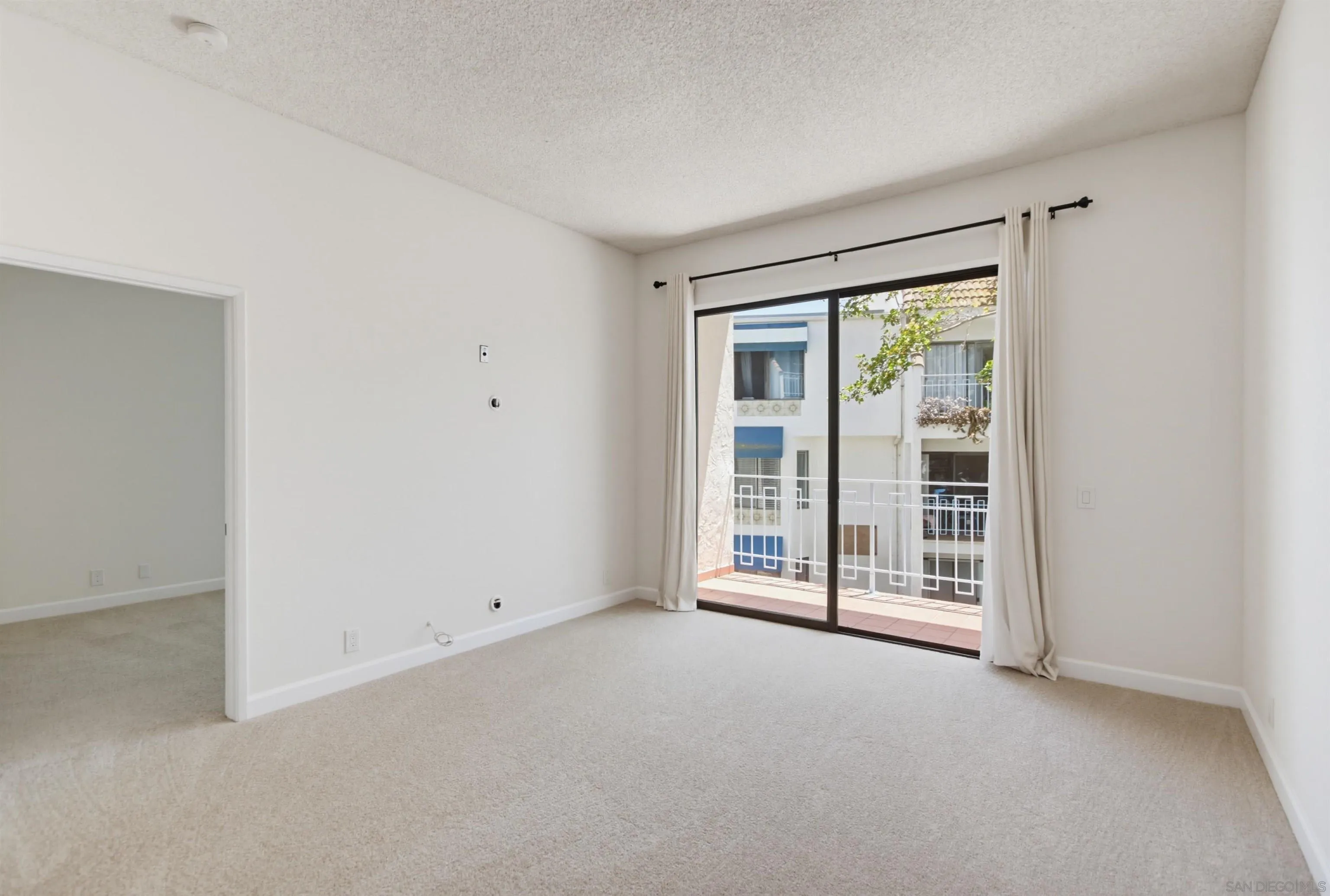 Photo #7: 260018130 Listing: Photo #7
