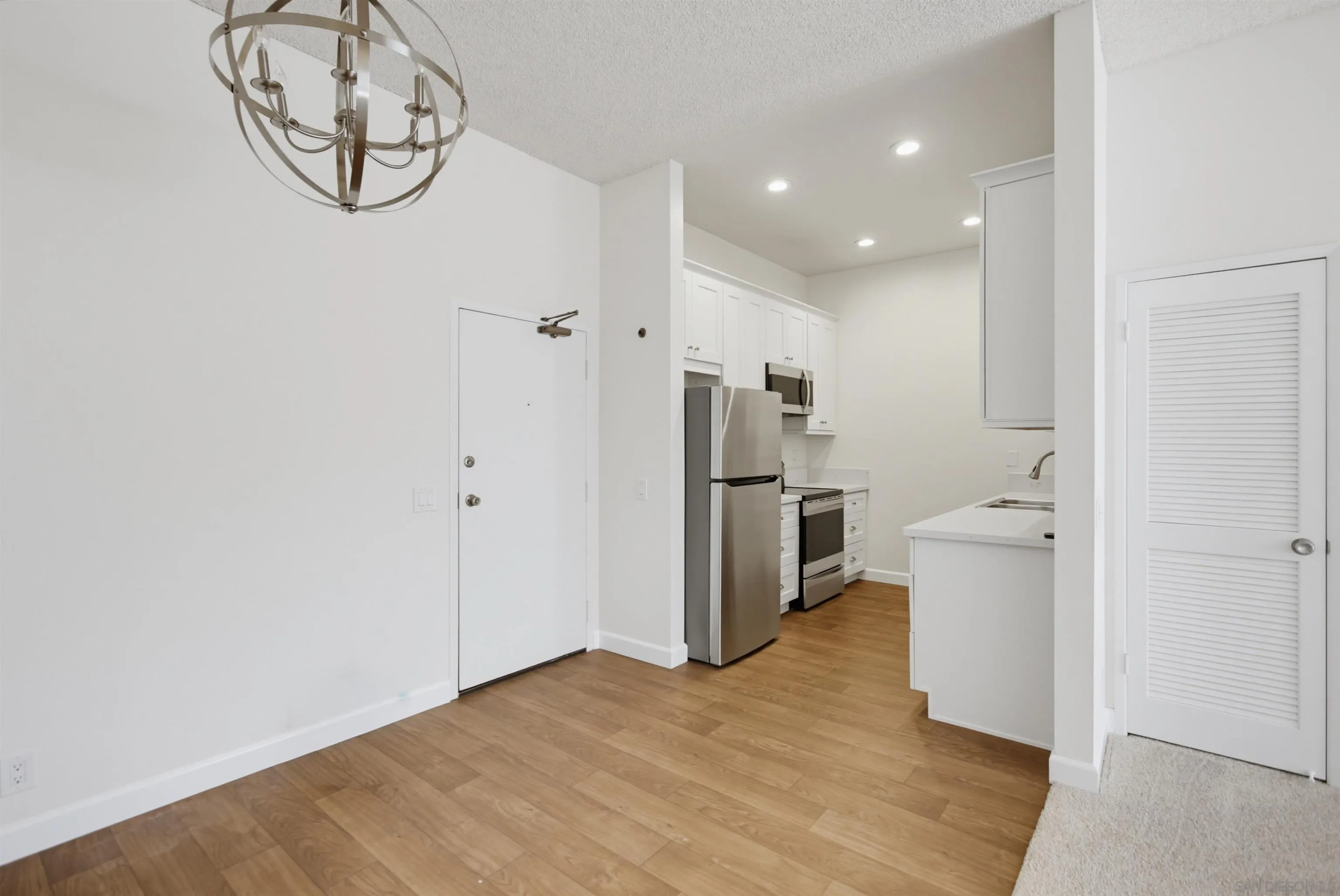Photo #2: 260018130 Listing: Photo #2