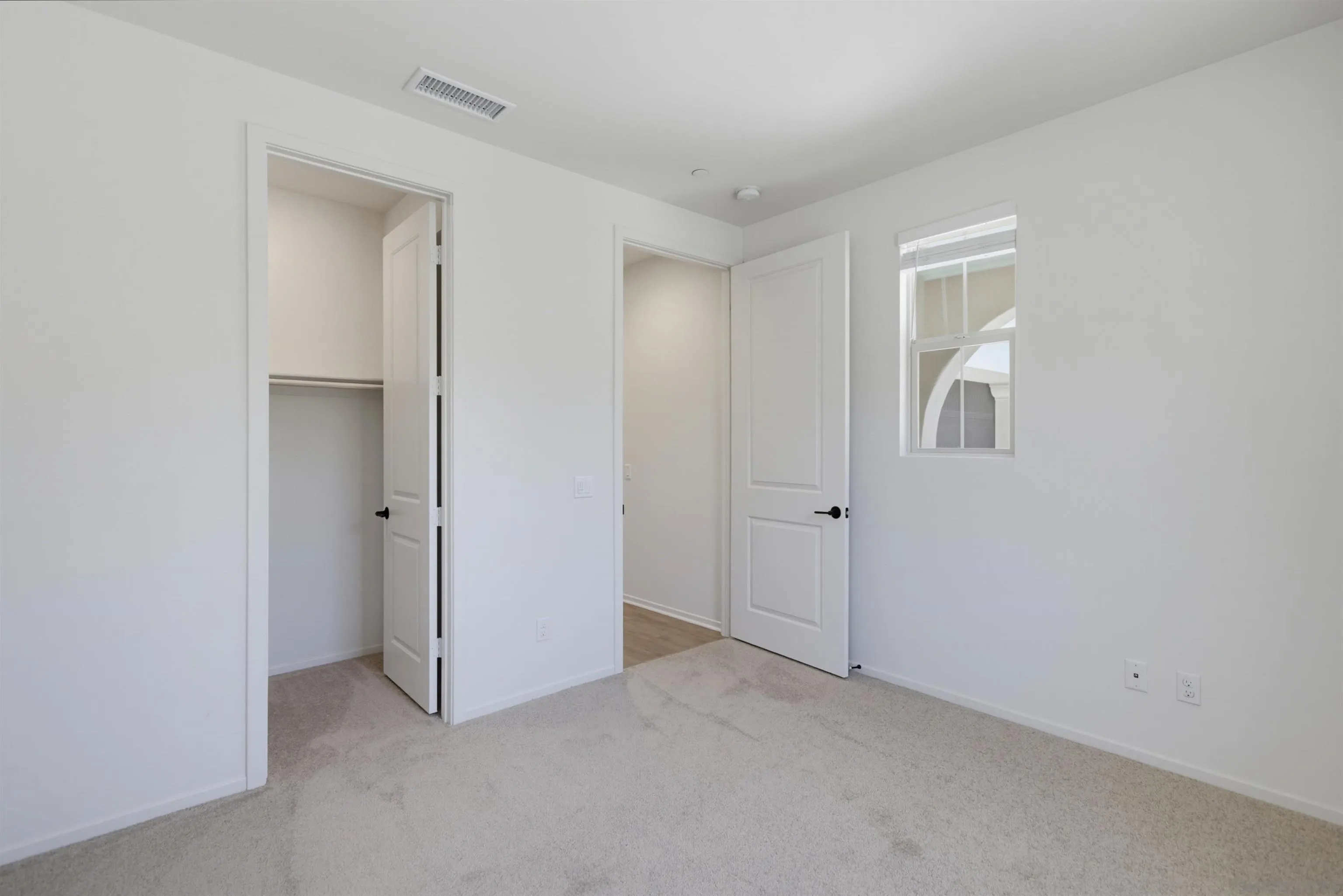 https://cdn.realtyfeed.com/cdn/127/260018132/1d11aac70d1ea221be5d5fcac18106fc.webp