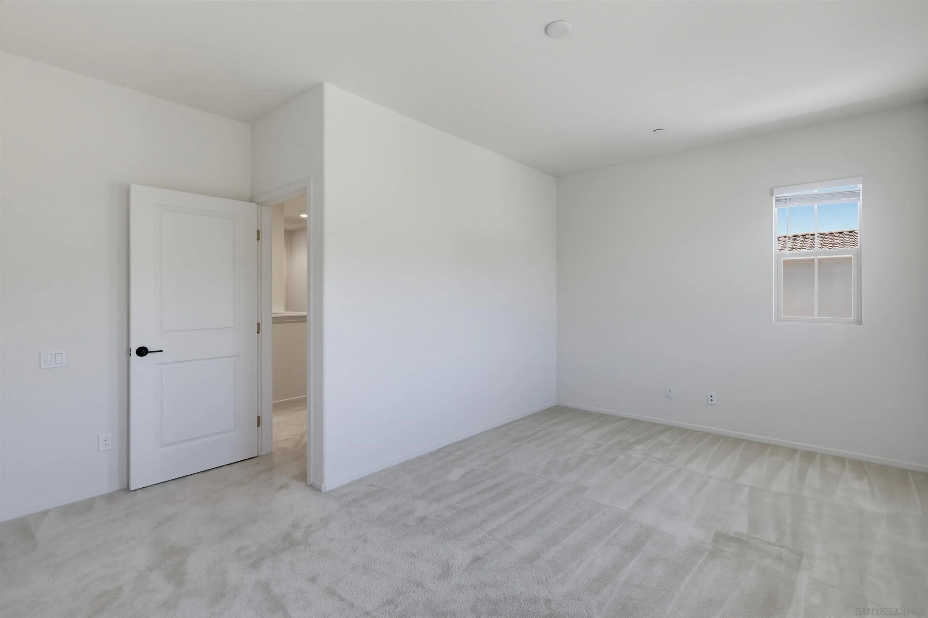 https://cdn.realtyfeed.com/cdn/127/260018132/56205ca317b173ed8145ef766304c95b.webp
