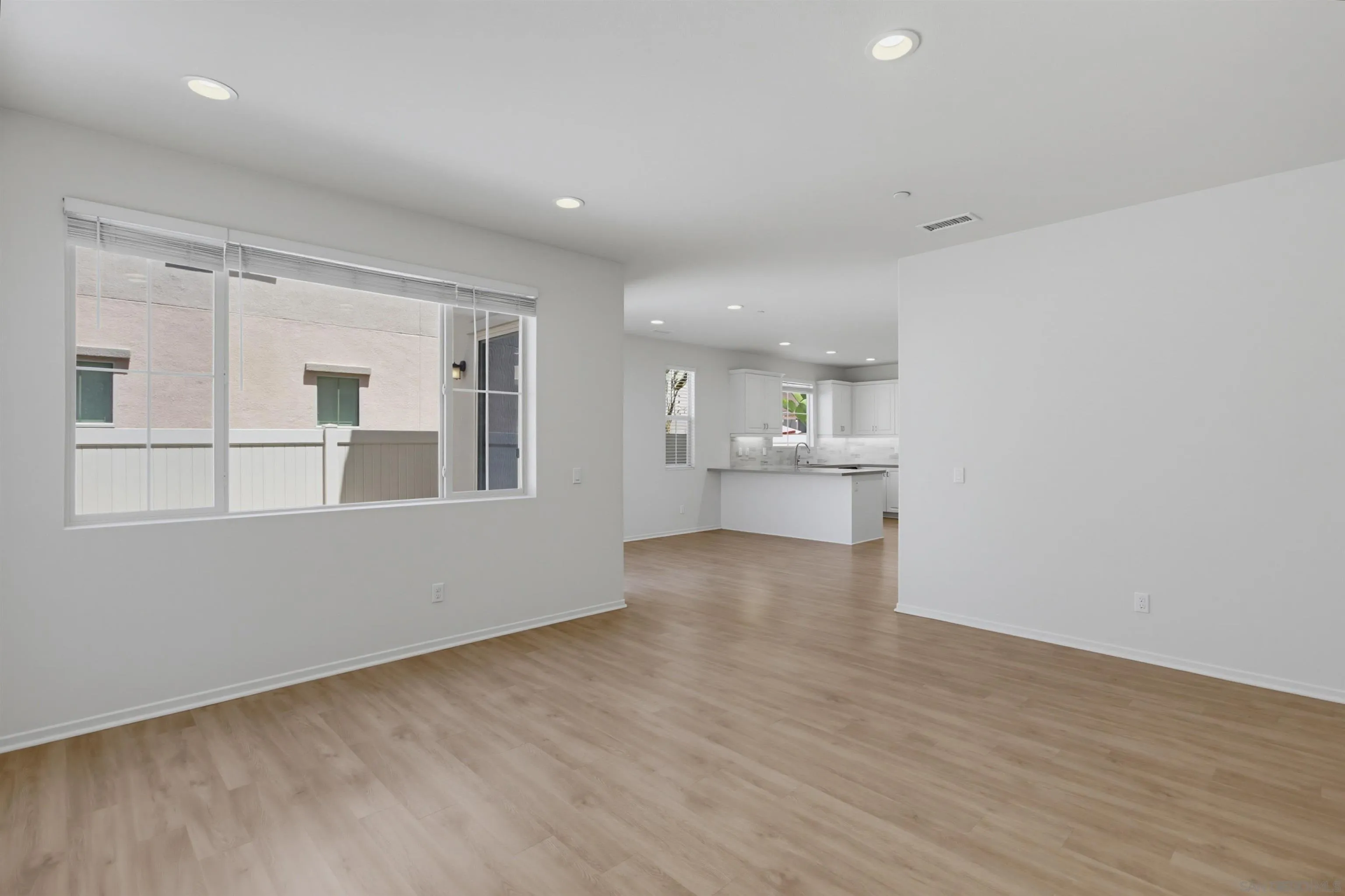 https://cdn.realtyfeed.com/cdn/127/260018132/5c5130baf42890fbba18d3c0bf45f63e.webp
