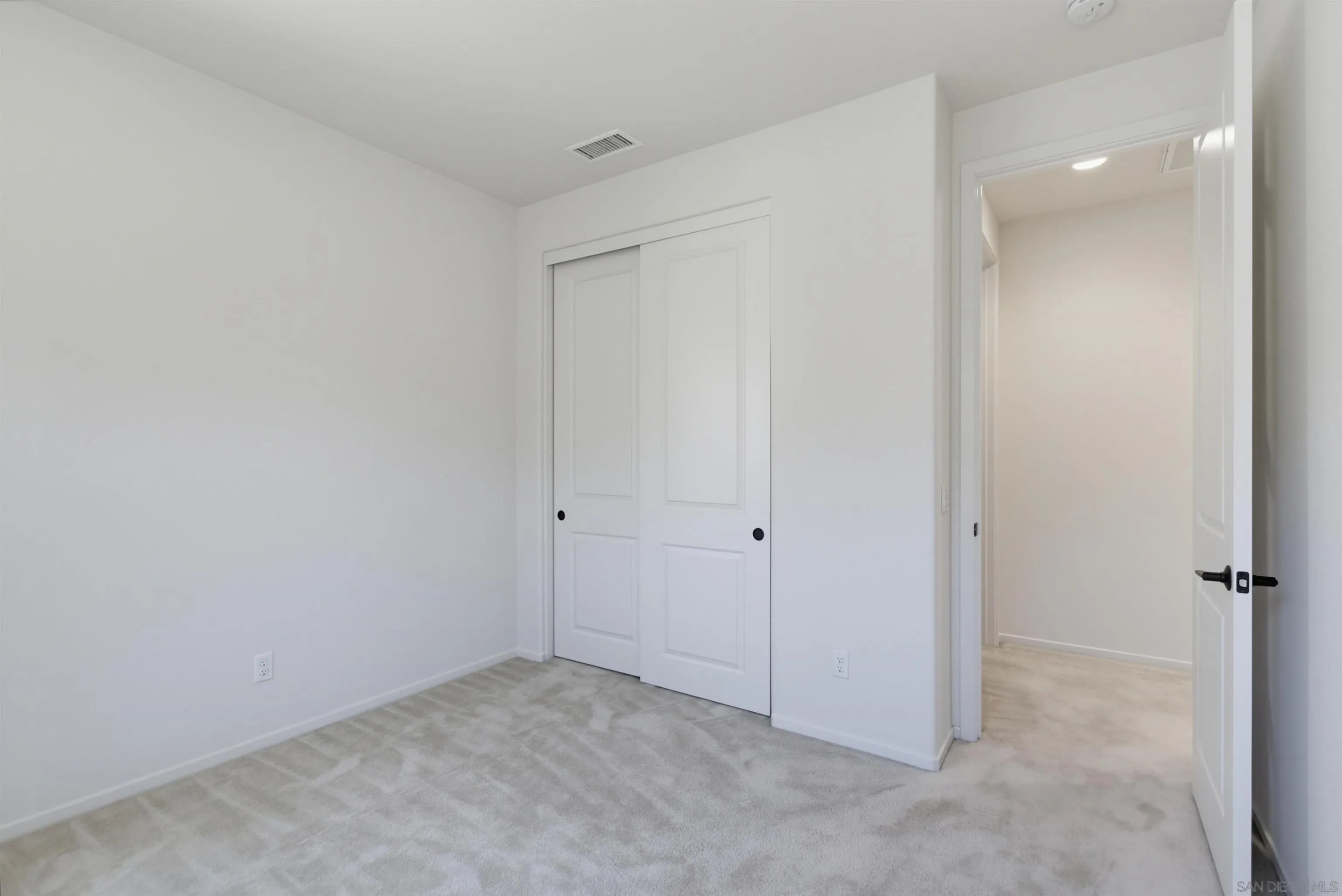 https://cdn.realtyfeed.com/cdn/127/260018132/62e166b14fe42b5ec3780cab32fc5aea.webp